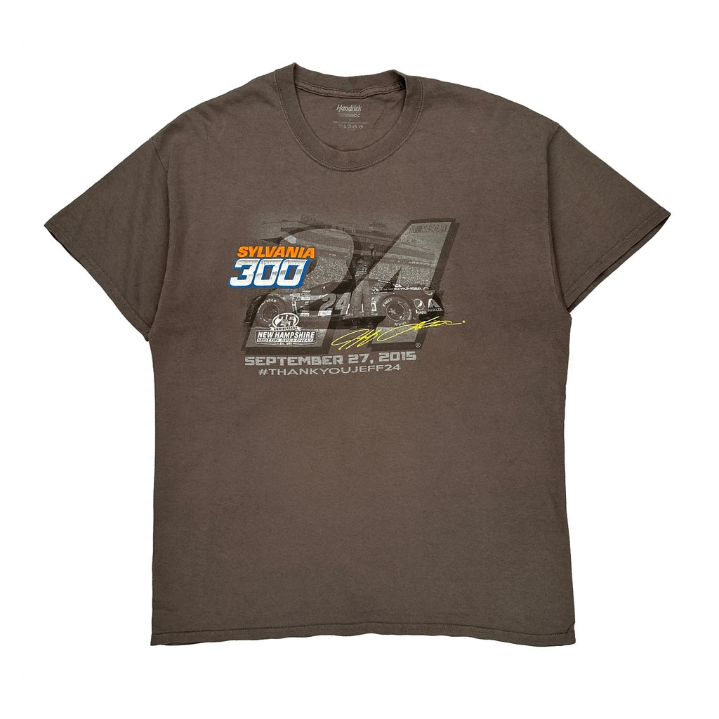 Sylvania 300 Hendrick Motorsports Graphic T-Shirt - Large Brown Cotton Refurbished - Thrifted (note: this is a term often used to describe second- refurbished available on Cerqular