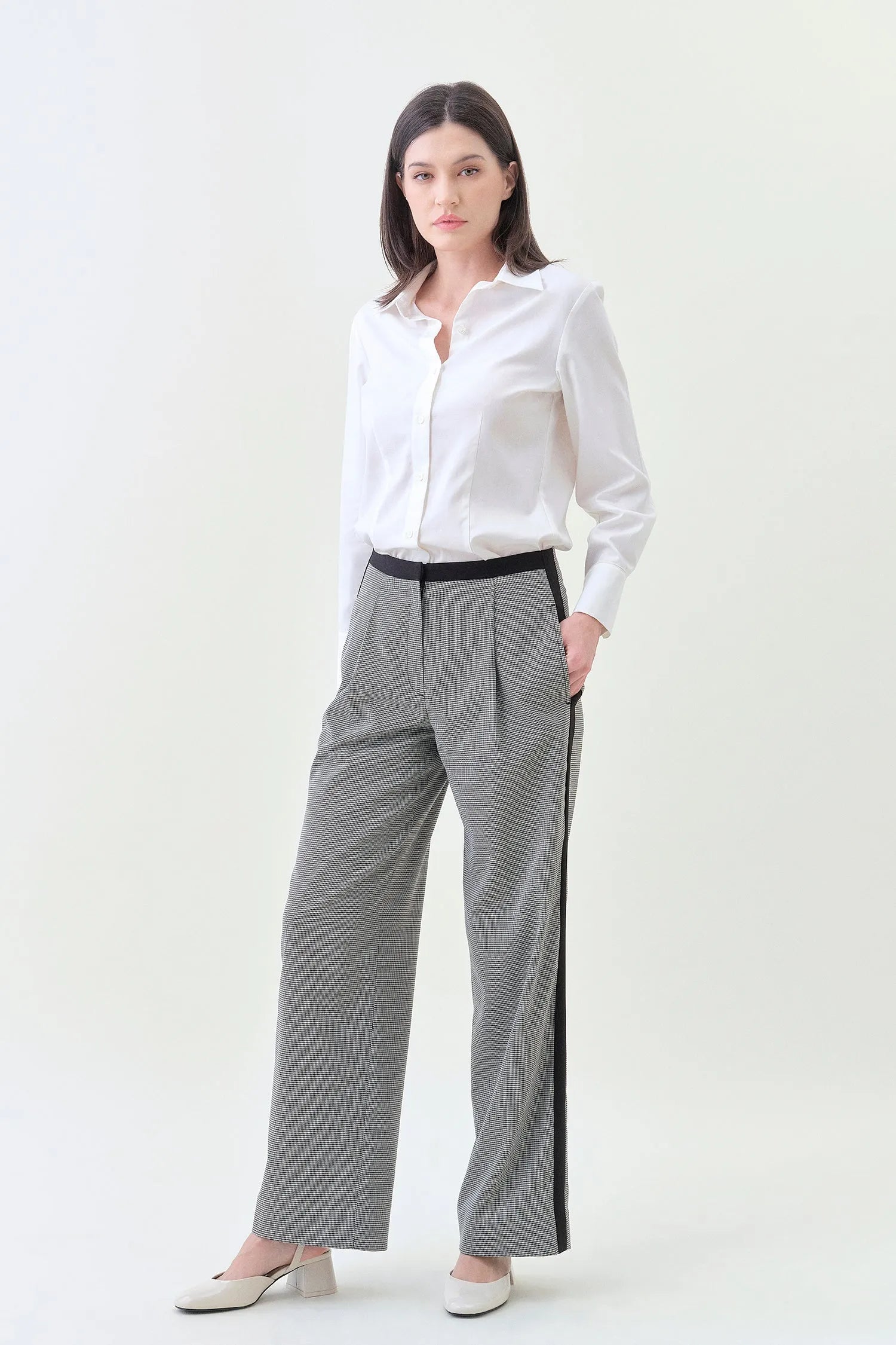 Slimline Shirt - Vanilla | Size: M Refurbished - N/A refurbished available on Cerqular