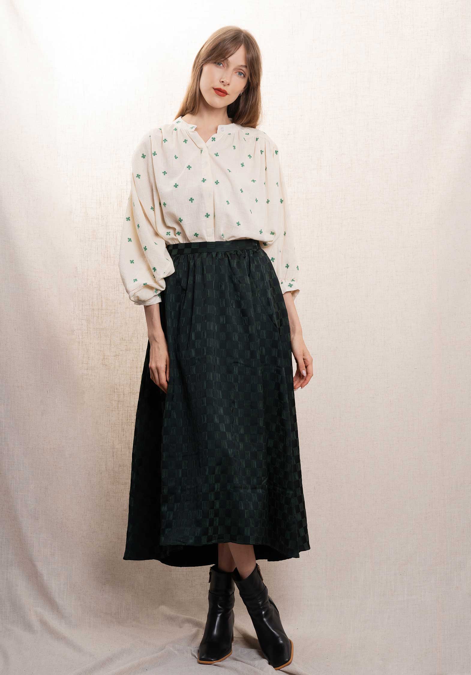 Buy Skirt Emanuelle Vert-Foret | Color: VERT FORET | Size: M Refurbished - $71.94 Skirt Emanuelle Vert-Foret | Color: VERT FORET | Size: M Refurbished - N/A (I could not find a well-known brand with this name refurbished available on Cerqular