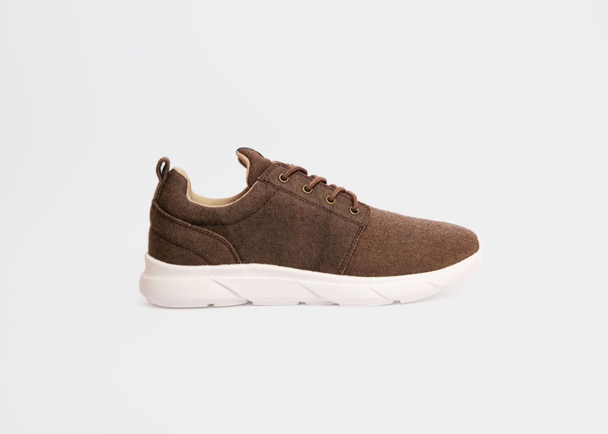 Explorer V2 for Women Dark Brown | Size: US W 7 | EU 37-38 Refurbished - 8000Kicks refurbished available on Cerqular