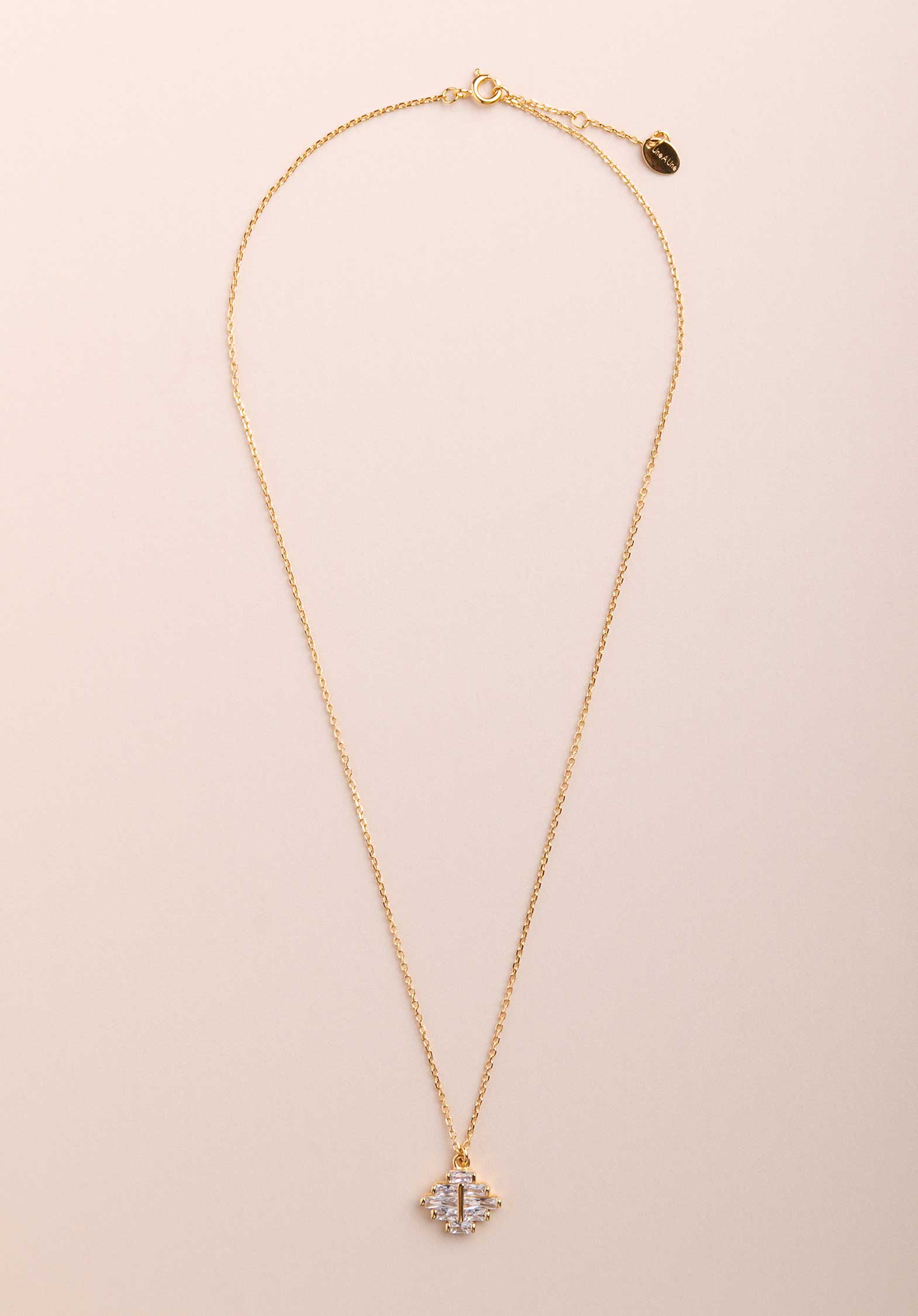 Necklace Tampa Zircons Ctw4 Blancs | Color: BLANCS | Size: U Refurbished - Rue Madame is a known brand, and the standardized name is " refurbished available on Cerqular