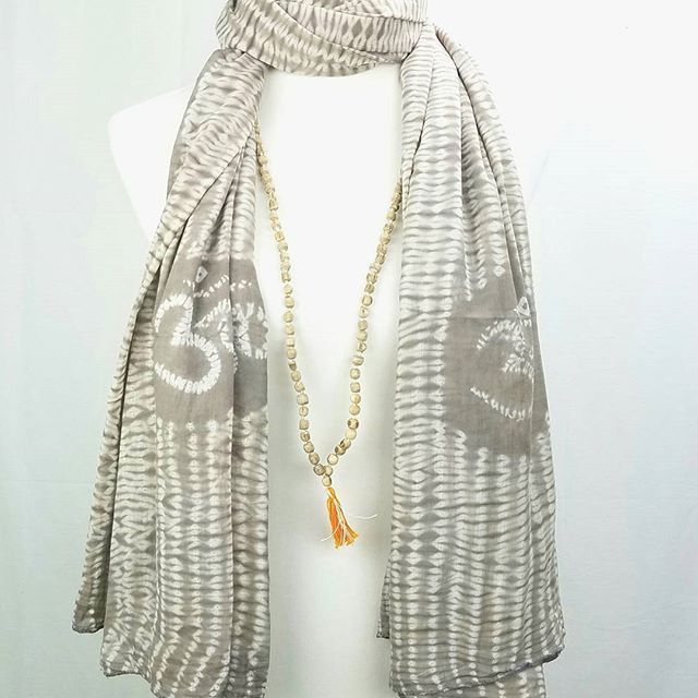 Tulsi OM prayer shawl Refurbished - N/A refurbished available on Cerqular