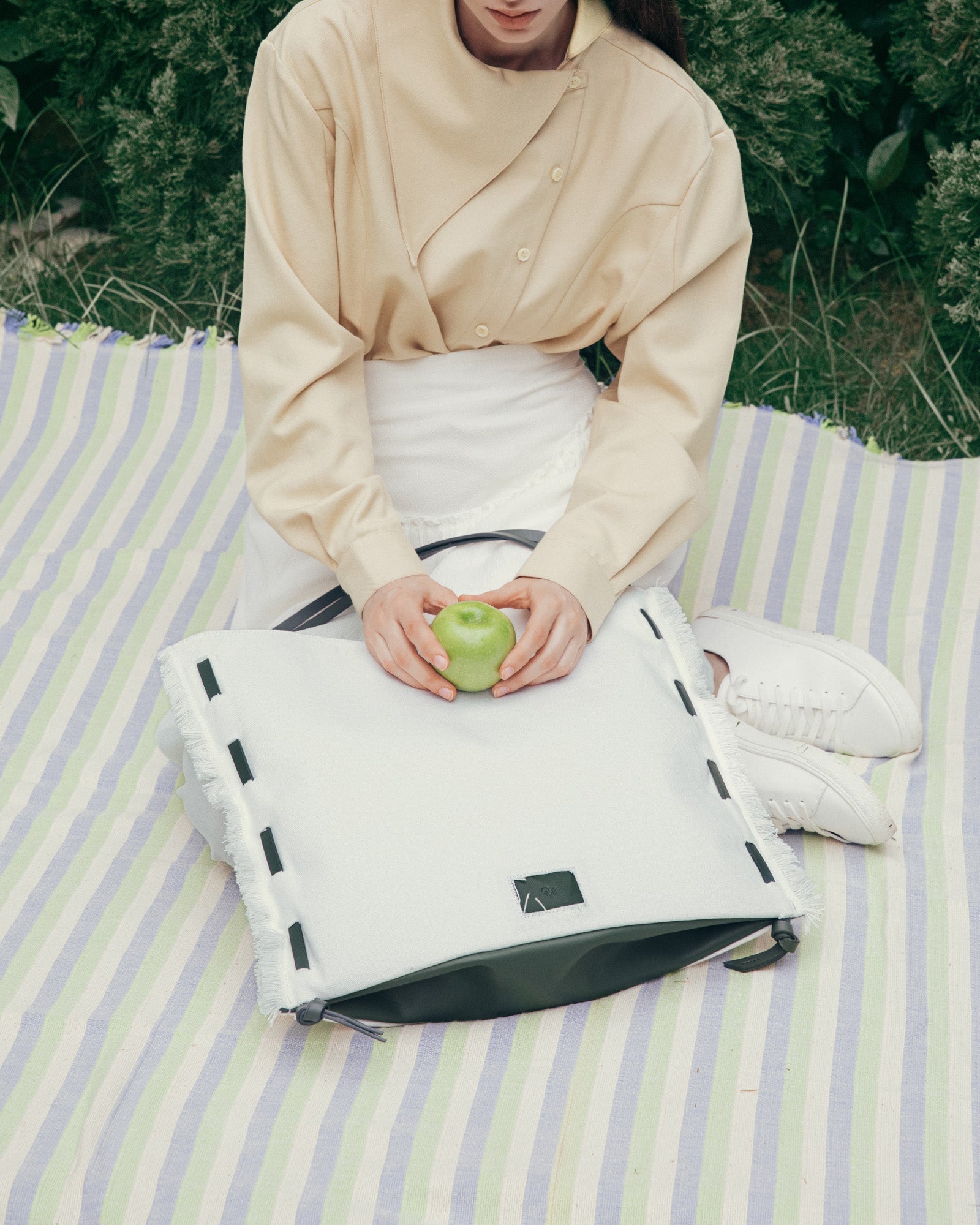 Buy Reef Tote – THYME | Color: Thyme Refurbished - $54.00 Reef Tote – THYME | Color: Thyme Refurbished - ONE (assuming it refers to the brand "ONE") refurbished available on Cerqular