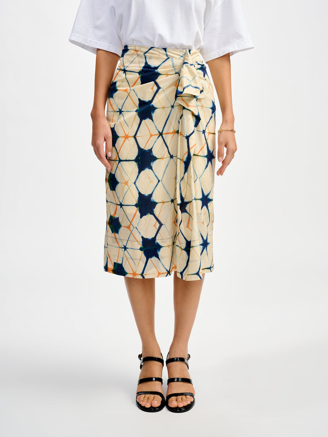 Skirt Anemone41 F2239 Display-E | Color: DISPLAY E | Size: 1-S Refurbished - N/A (I could not find a well-known brand with this name refurbished available on Cerqular