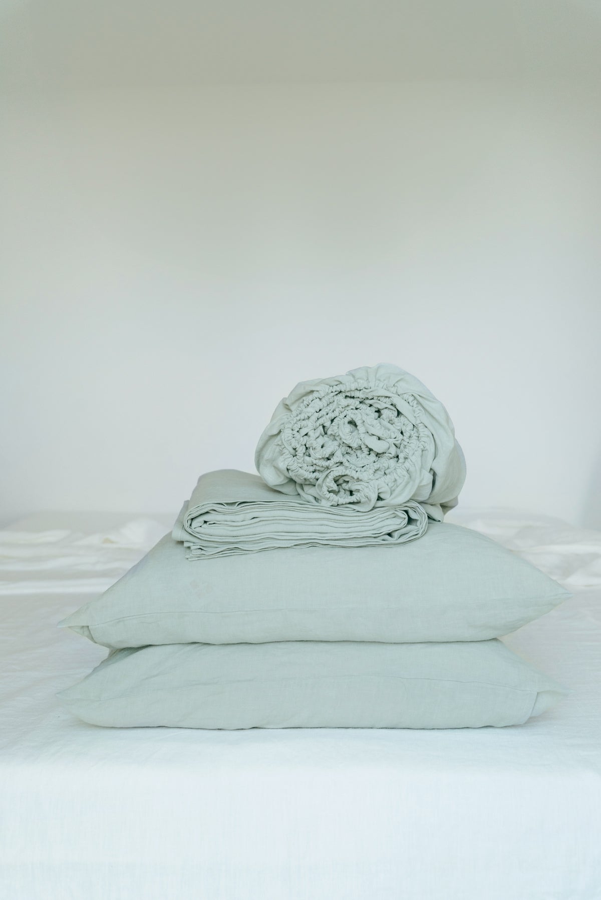 Buy Linen sheets set in Sage Green | Size: US Cal.King DEEP + King pillowcases Refurbished - $378.00 Linen sheets set in Sage Green | Size: US Cal.King DEEP + King pillowcases Refurbished - Amour Linen refurbished available on Cerqular