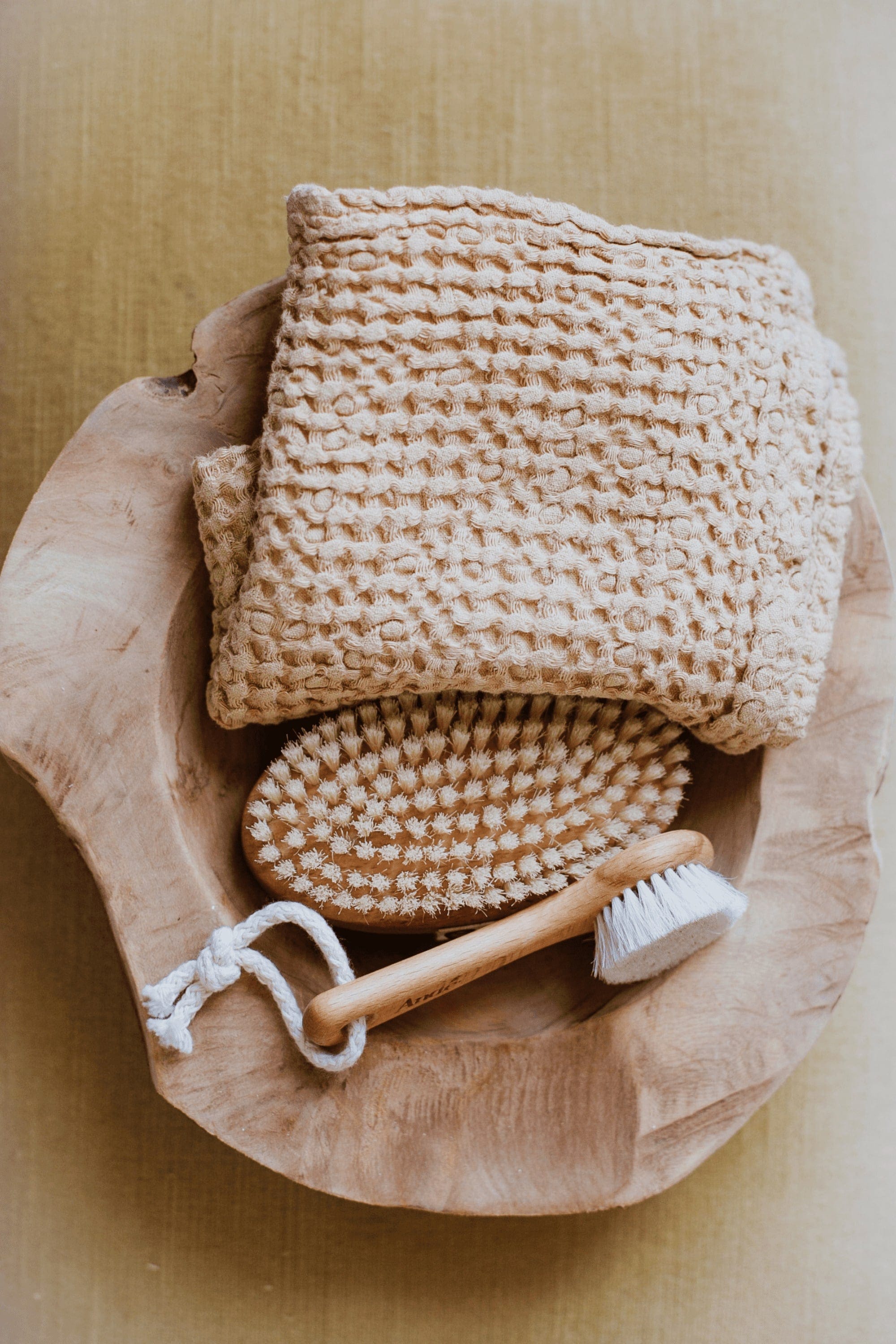 Buy Linen face towel | Color: Rosy Brown Refurbished - $16.00 Linen face towel | Color: Rosy Brown Refurbished - Amour Linen refurbished available on Cerqular