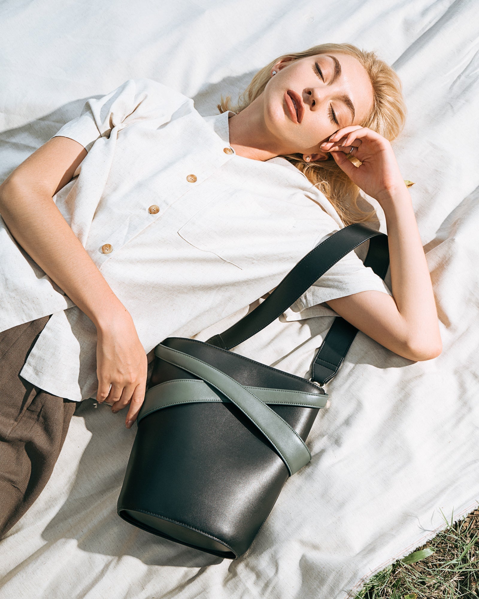Cage Bucket Bag | Color: Black x Thyme Refurbished - ONE (assuming it refers to the brand "ONE") refurbished available on Cerqular