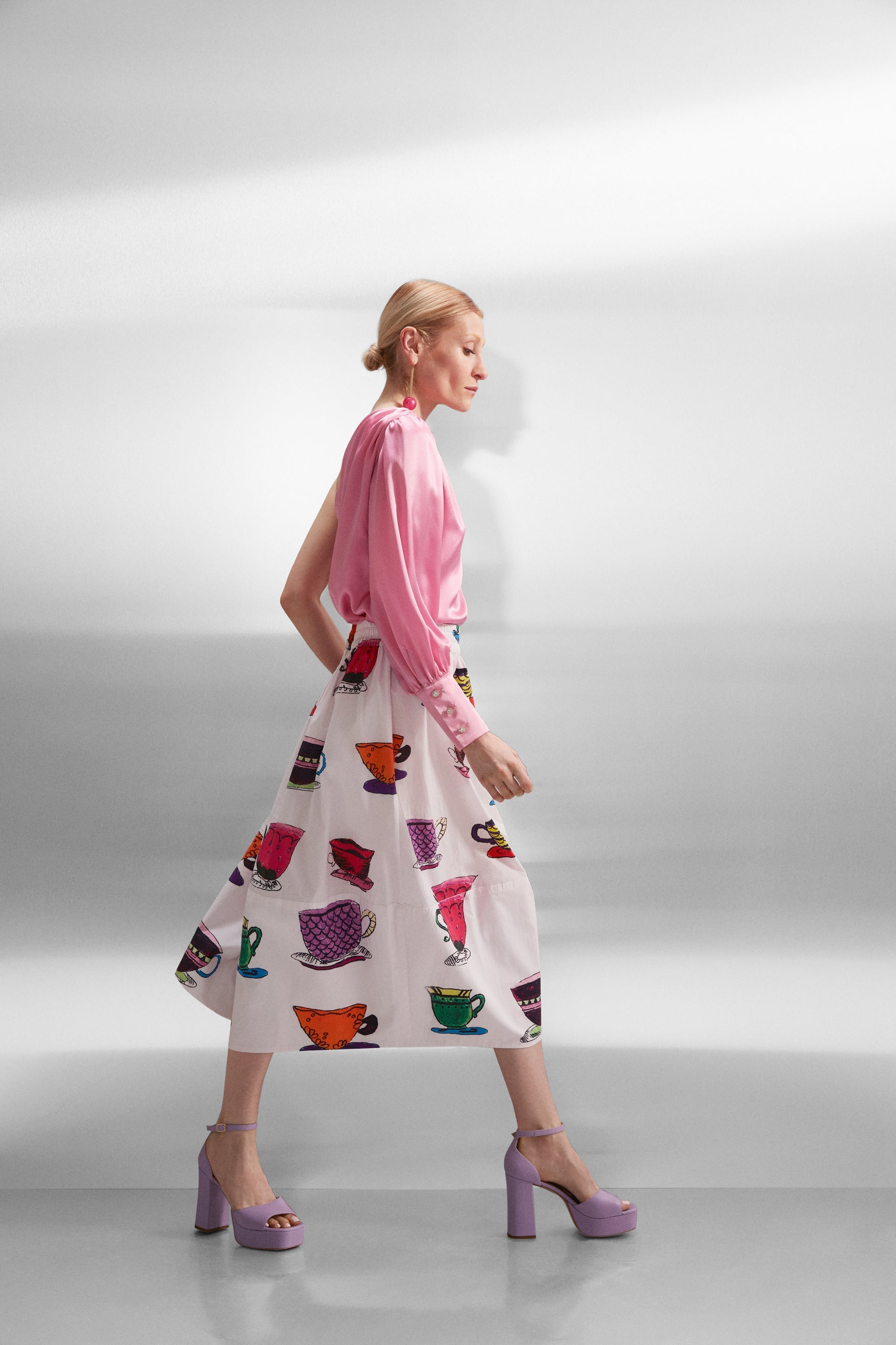 Buy Skirt Juju Le-Grand-Cafe | Color: LE GRAND CAFE | Size: 2-M Refurbished - $285.52 Skirt Juju Le-Grand-Cafe | Color: LE GRAND CAFE | Size: 2-M Refurbished - Rue Madame is a known brand, and the standardized name is " refurbished available on Cerqular