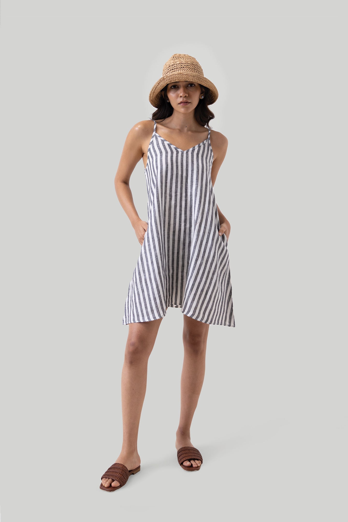 Buy Short Tent Dress in Linen Stripes | Color: Striped Linen | Size: S Refurbished - $132.00 Short Tent Dress in Linen Stripes | Color: Striped Linen | Size: S Refurbished - Resistor (Note: This is a generic term for an electronic component, refurbished available on Cerqular