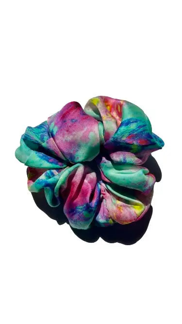 Love Hero Scrunchie in Paint Splash Print | Size: L/XL Refurbished - N/A (Note: There is no well-known brand by this name refurbished available on Cerqular
