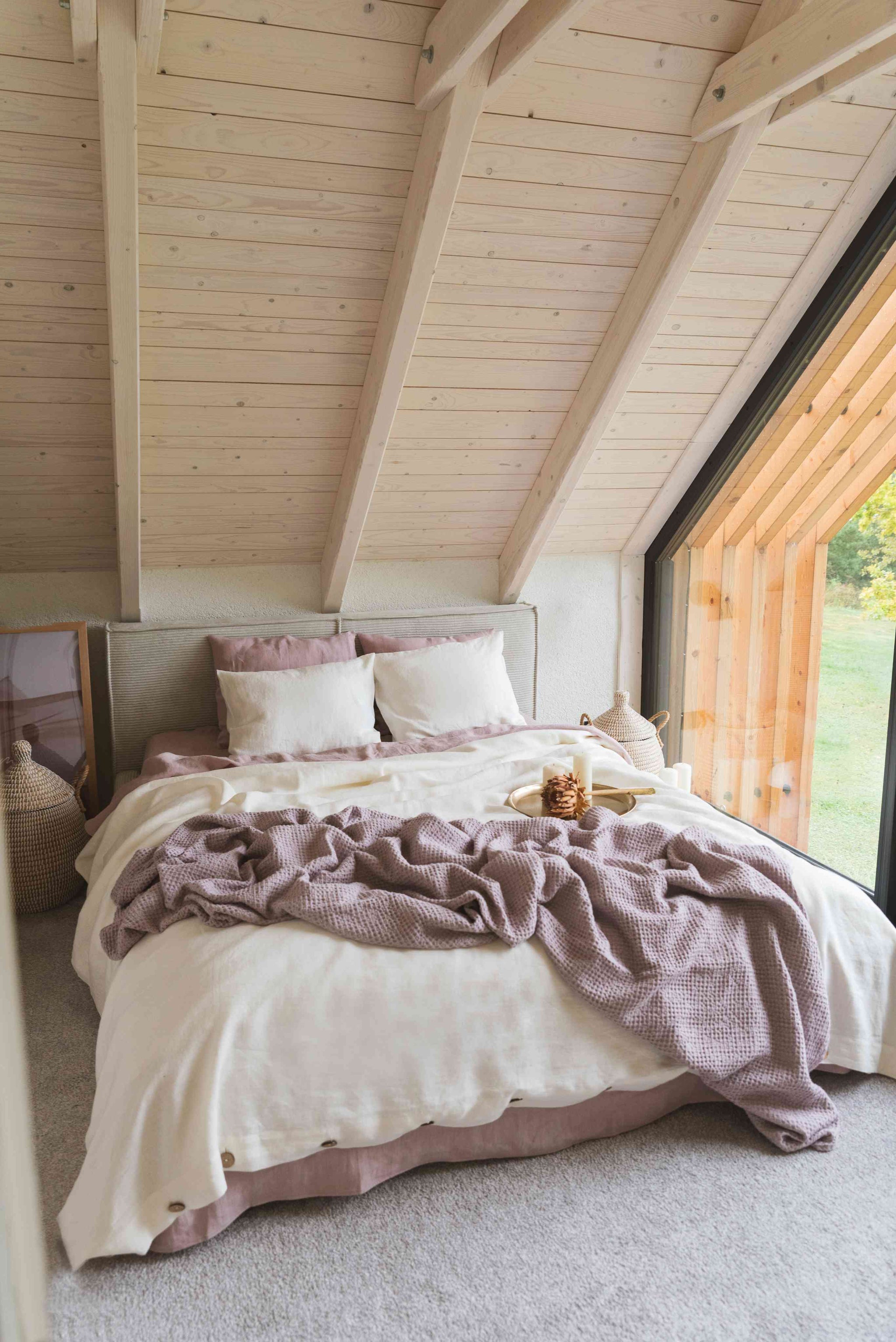 Linen waffle bed throw in Dusty Rose | Size: 53x81""/135x205cm Refurbished - Amour Linen refurbished available on Cerqular