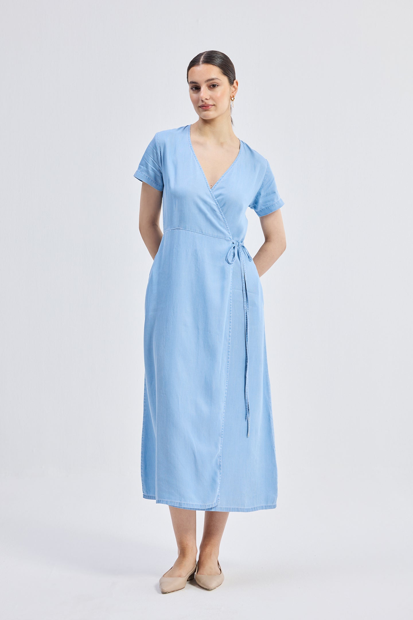 Maxi Wrap Dress in Light Blue | Color: Ocean Blue | Size: 2XL Refurbished - Resistor (Note: This is a generic term for an electronic component, refurbished available on Cerqular