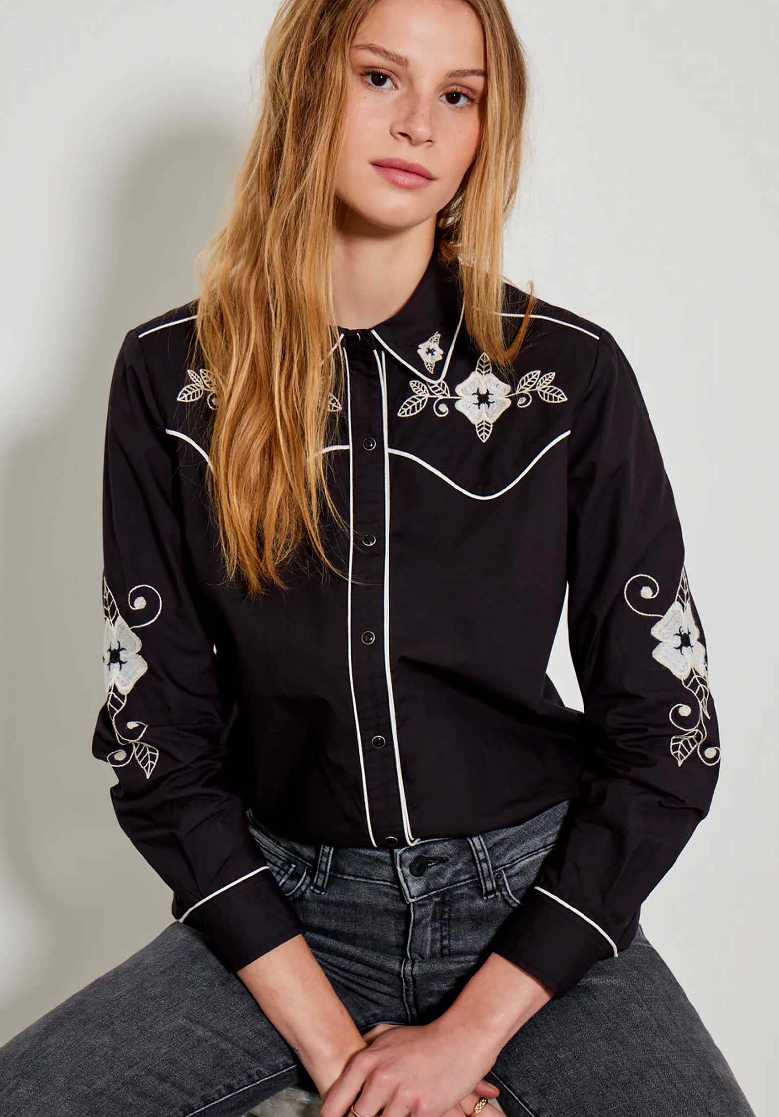 Blouse 71543clara Night | Color: NIGHT | Size: XS Refurbished - N/A (I could not find a well-known brand with this name refurbished available on Cerqular