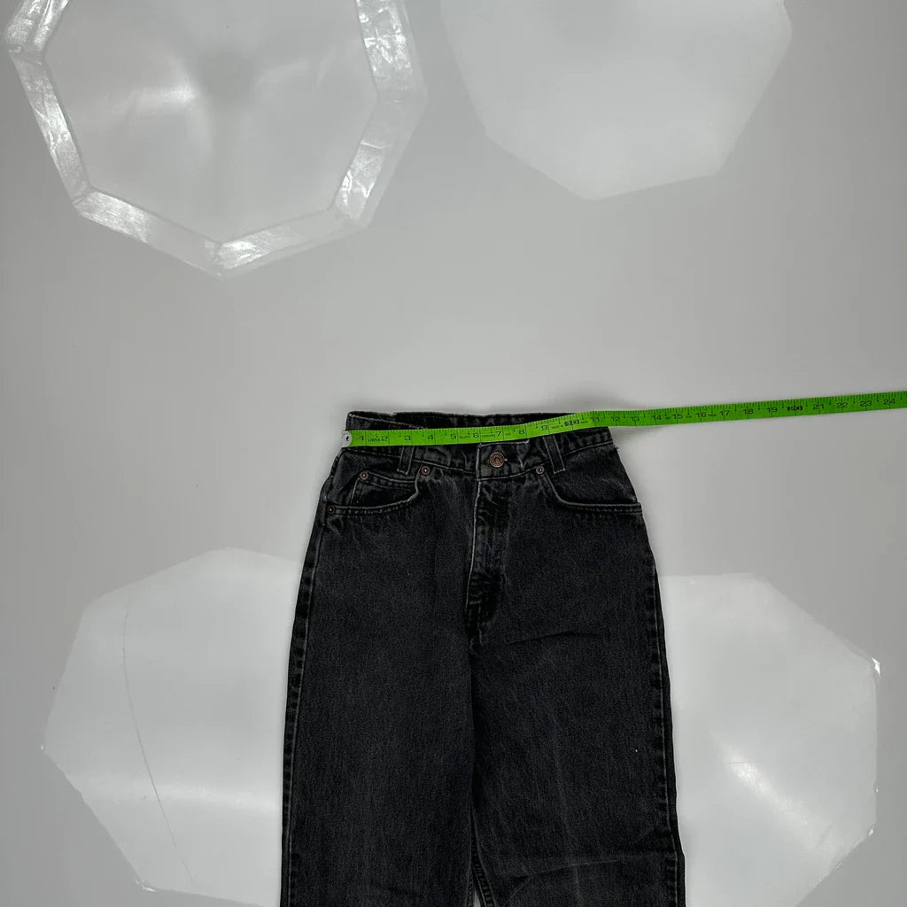 Levis Jeans - 22W UK 4 Black Denim Refurbished - Thrifted (note: this is a term often used to describe second- refurbished available on Cerqular