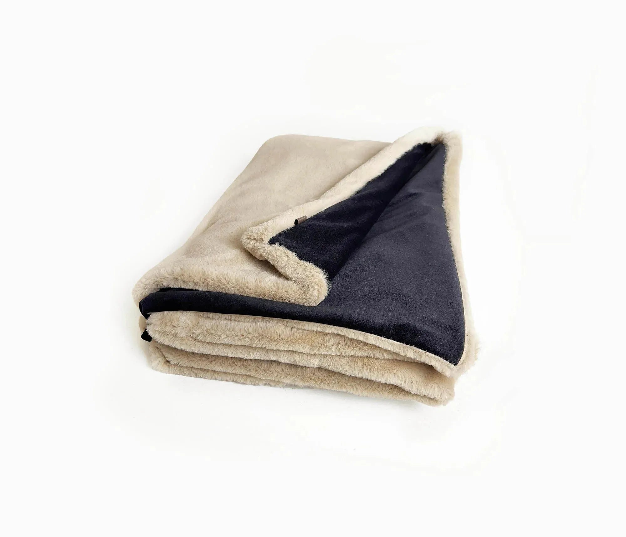 Fur Blanket INSPIRED BY Aurora Desert | Rozmiar: 79x79" (200x200cm) Refurbished - N/A (Note: I could not find a well-known brand with refurbished available on Cerqular
