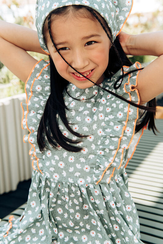 Buy Girl dress - Green Flowers | Size: 6-8 years Refurbished - $49.40 Girl dress - Green Flowers | Size: 6-8 years Refurbished - N/A (Note: This brand may not be well-known globally refurbished available on Cerqular