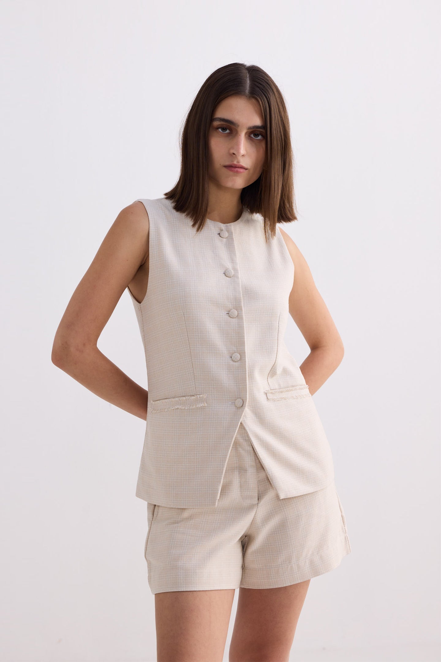Cotton Tweed Vest Jacket in Cream | Color: Chestnut Twist | Size: M Refurbished - Resistor (Note: This is a generic term for an electronic component, refurbished available on Cerqular