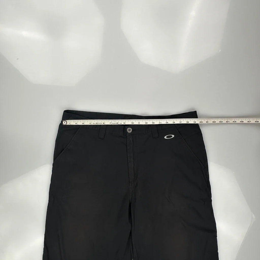 Buy Oakley Chino Shorts - 38W 10L Black Cotton Refurbished - $49.57 Oakley Chino Shorts - 38W 10L Black Cotton Refurbished - Thrifted (note: this is a term often used to describe second- refurbished available on Cerqular