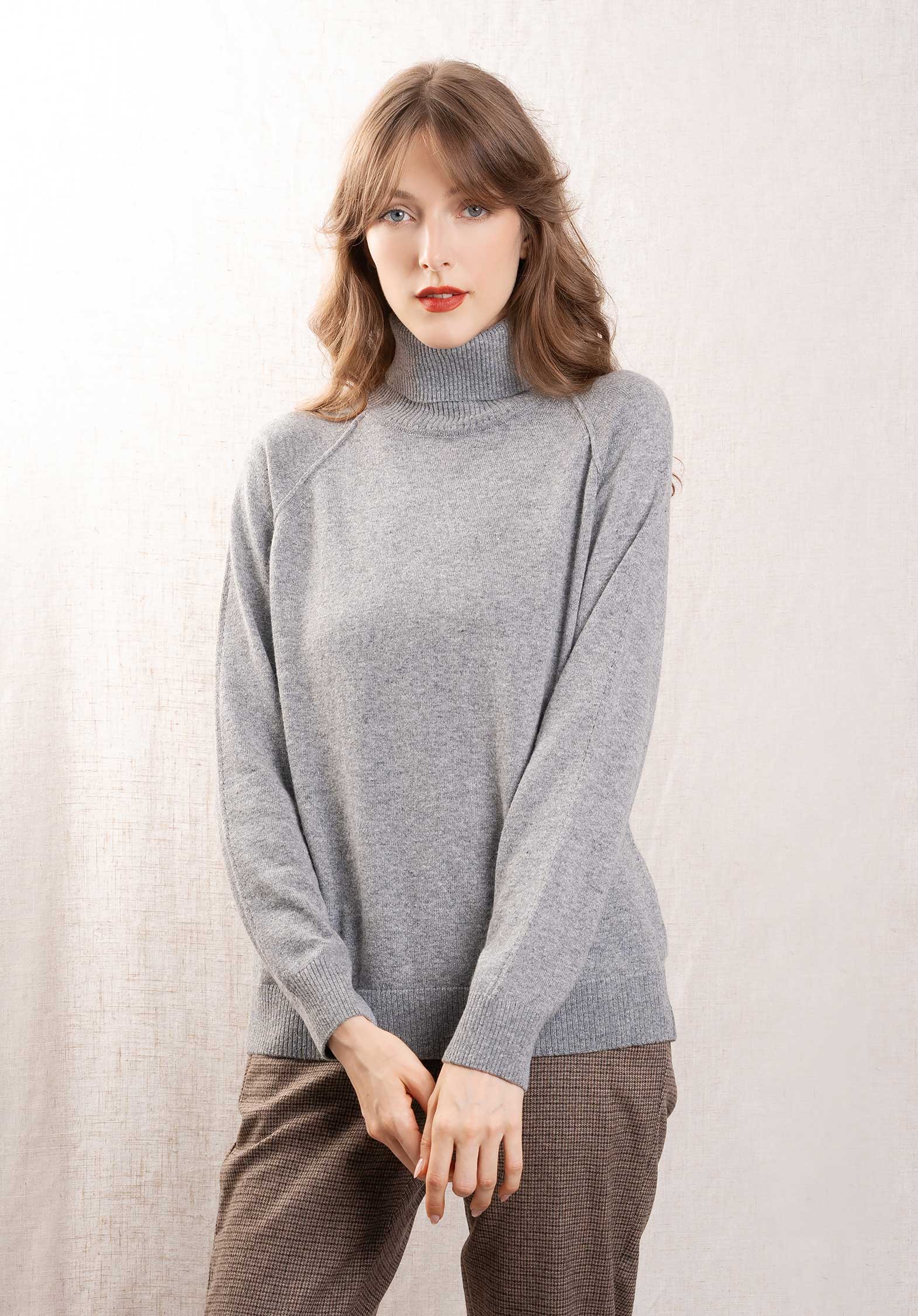 Turtleneck Knitted Paremo 9873 Gris | Color: GRIS | Size: M Refurbished - Rue Madame is a known brand, and the standardized name is " refurbished available on Cerqular