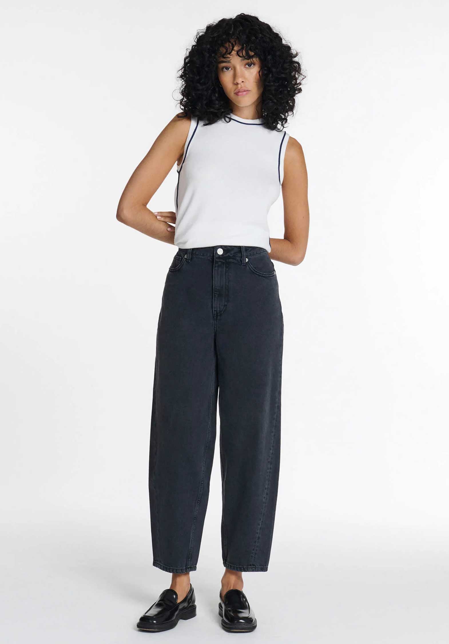 Jeans Jemma Denim Black-Washed | Color: BLACK WASHED | Size: 29 Refurbished - Rue Madame is a known brand, and the standardized name is " refurbished available on Cerqular