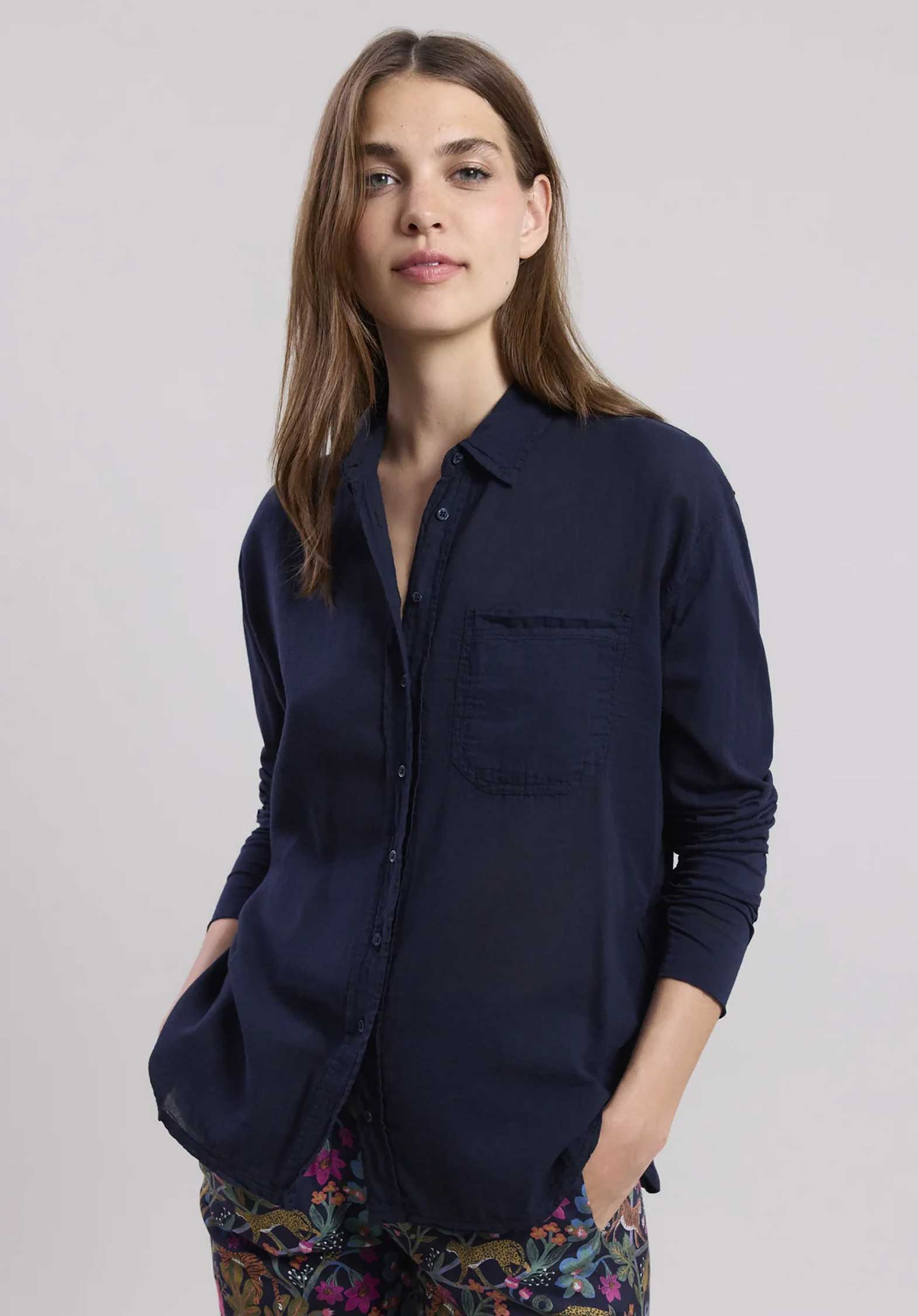 Blouse Tallez Bctd501 Dark-Navy | Color: DARK NAVY | Size: 0-XS Refurbished - Rue Madame is a known brand, and the standardized name is " refurbished available on Cerqular