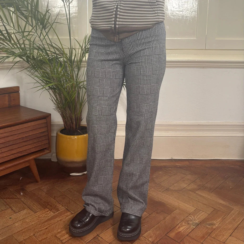 Brandy Melville Checked Trousers - 26W UK 6 Black Cotton Blend Refurbished - Thrifted (note: this is a term often used to describe second- refurbished available on Cerqular