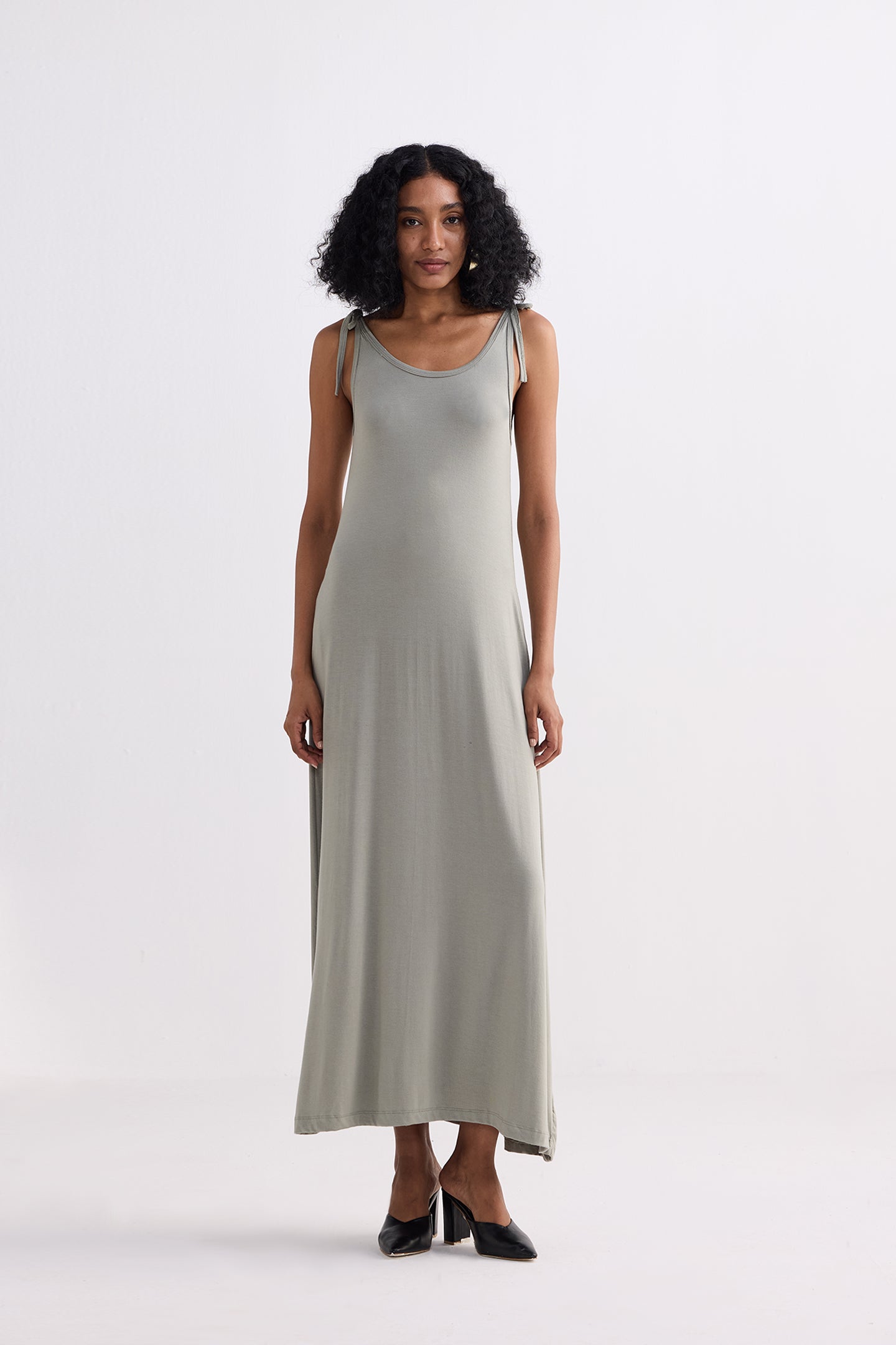 Tie-Detail Maxi Dress in Light Olive | Color: Frost & Mist | Size: XL Refurbished - Resistor (Note: This is a generic term for an electronic component, refurbished available on Cerqular