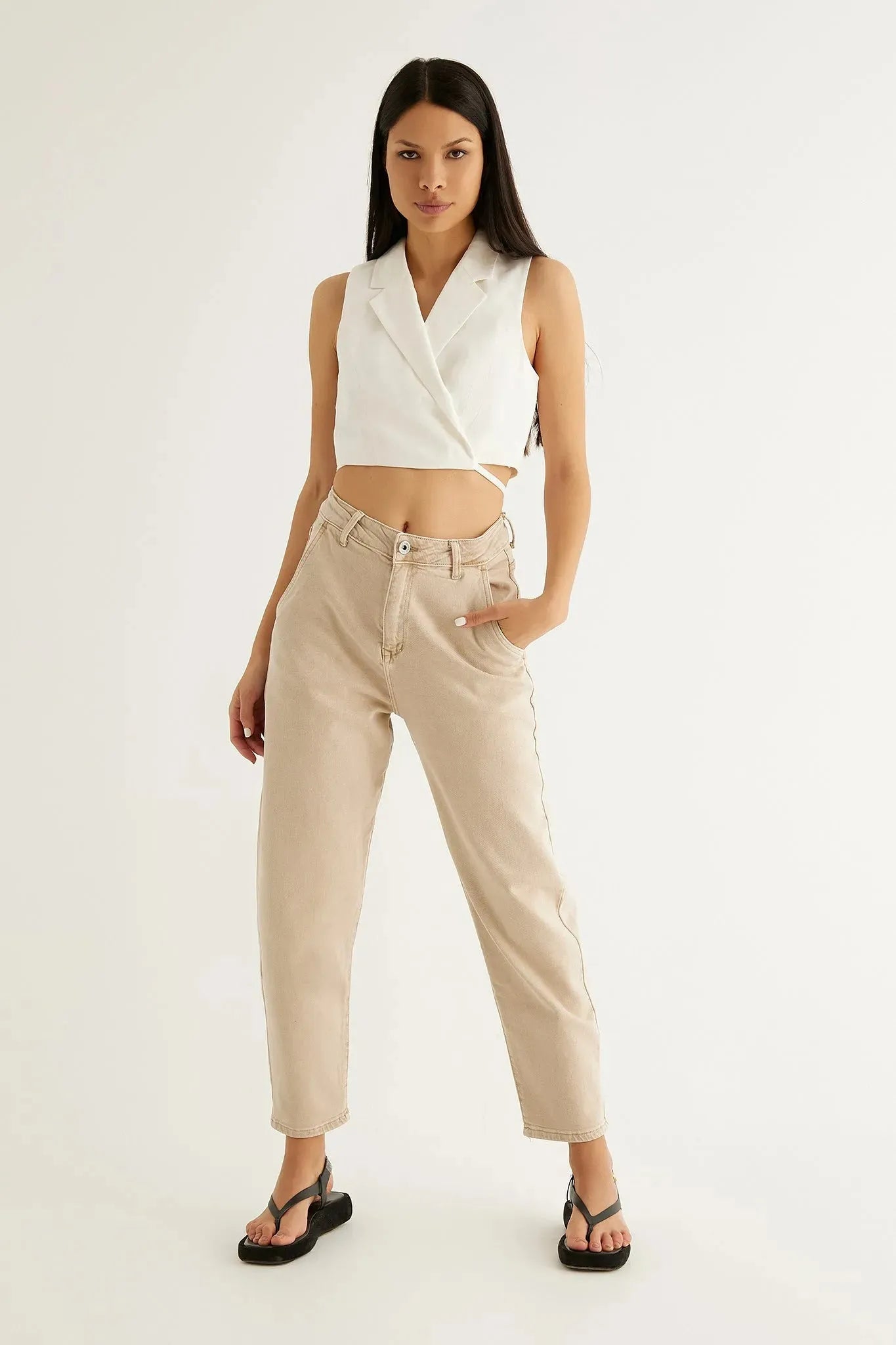 Mom fit jeans Zoe | Size: 36 Refurbished - N/A (Note: It's possible that "Bluyins" refurbished available on Cerqular