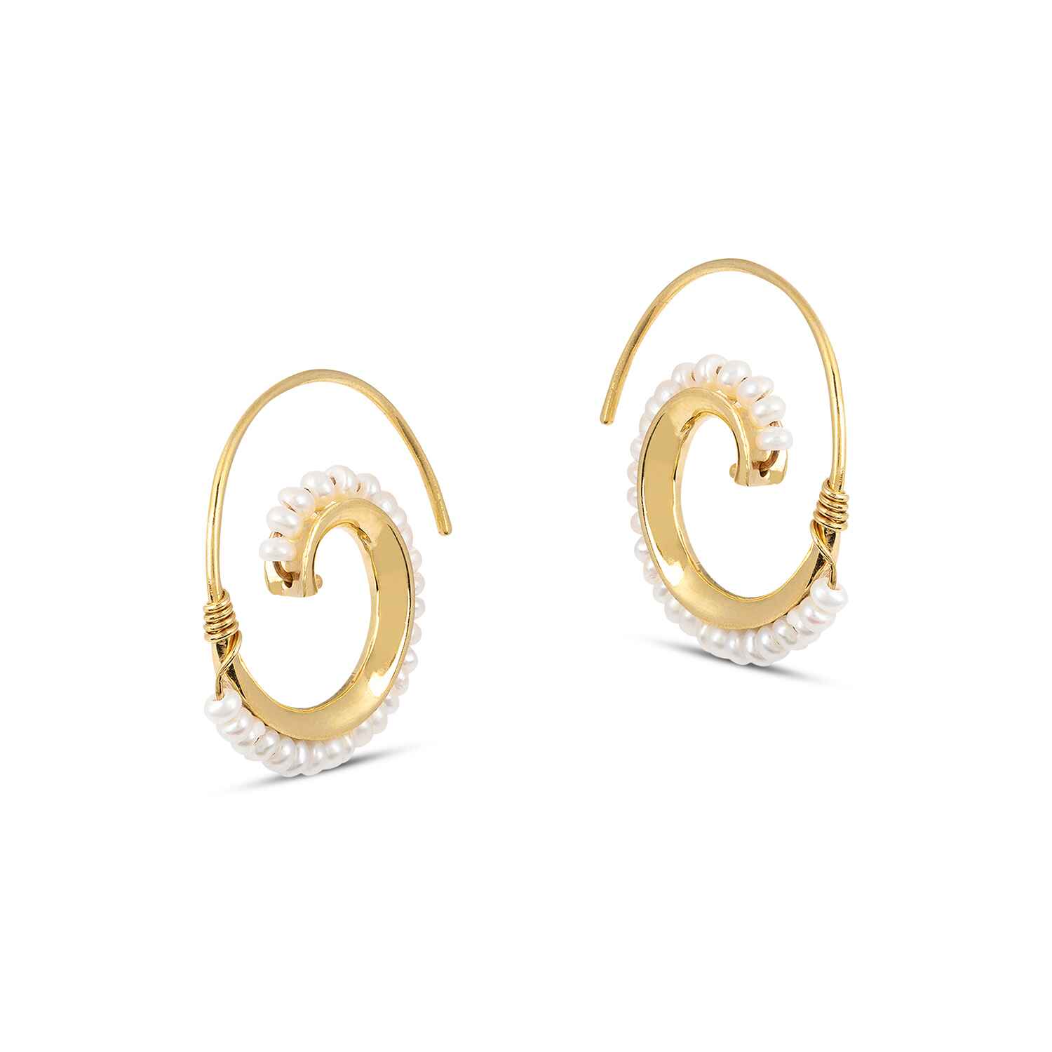 Buy Venus Pearl Shell Earrings Refurbished - $162.00 Venus Pearl Shell Earrings Refurbished - Amadeus (This could refer to multiple things, such as the 1 refurbished available on Cerqular