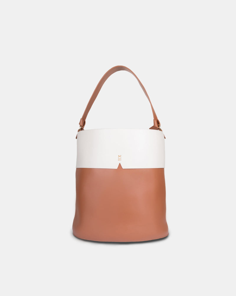 Gaia Jumbo - TAN & OAT | Color: Thyme x Oat Refurbished - ONE (assuming it refers to the brand "ONE") refurbished available on Cerqular