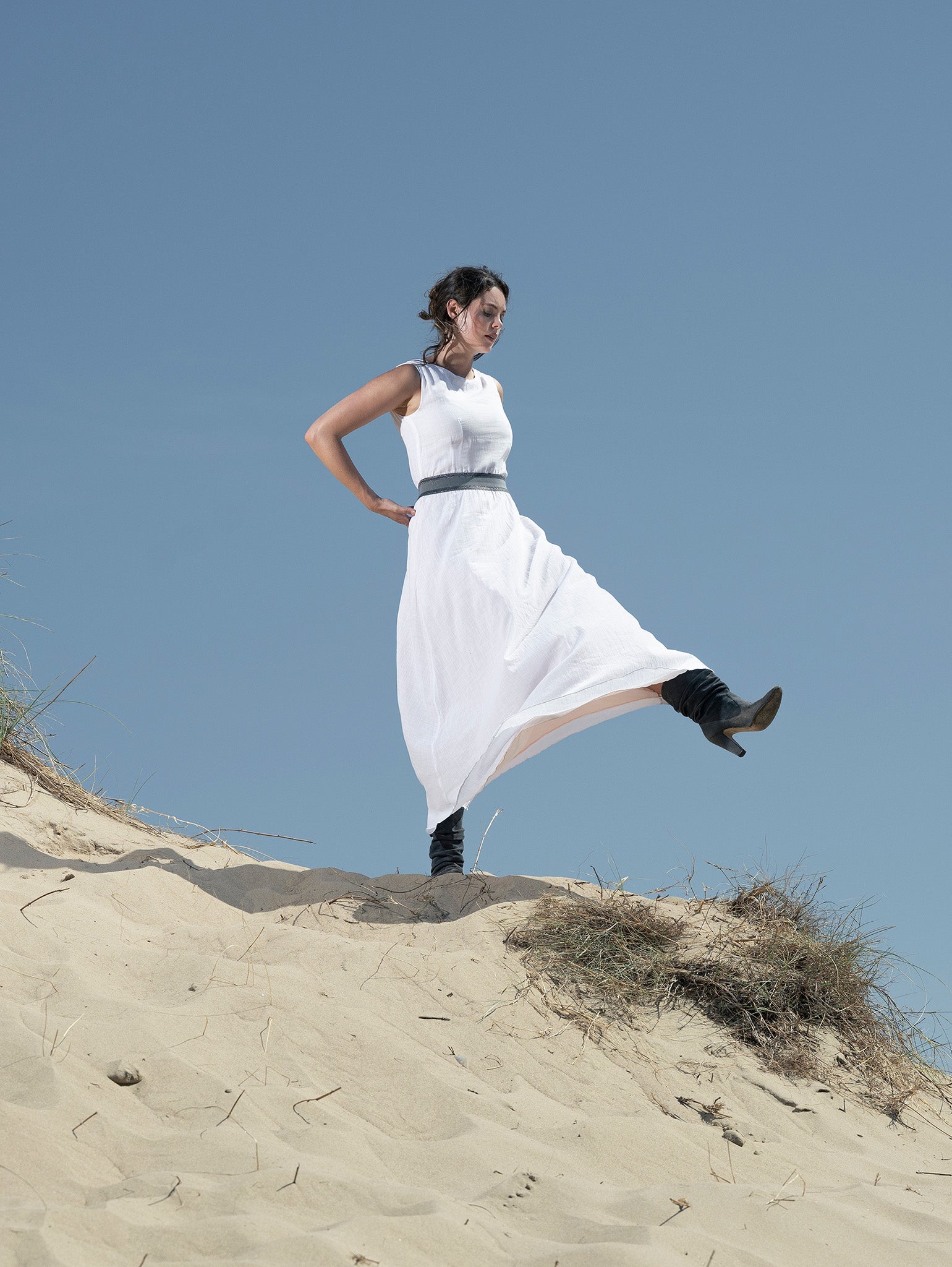 HELLEBORE | Easy Maxi Dress | Color: White | Size: L Refurbished - N/A refurbished available on Cerqular