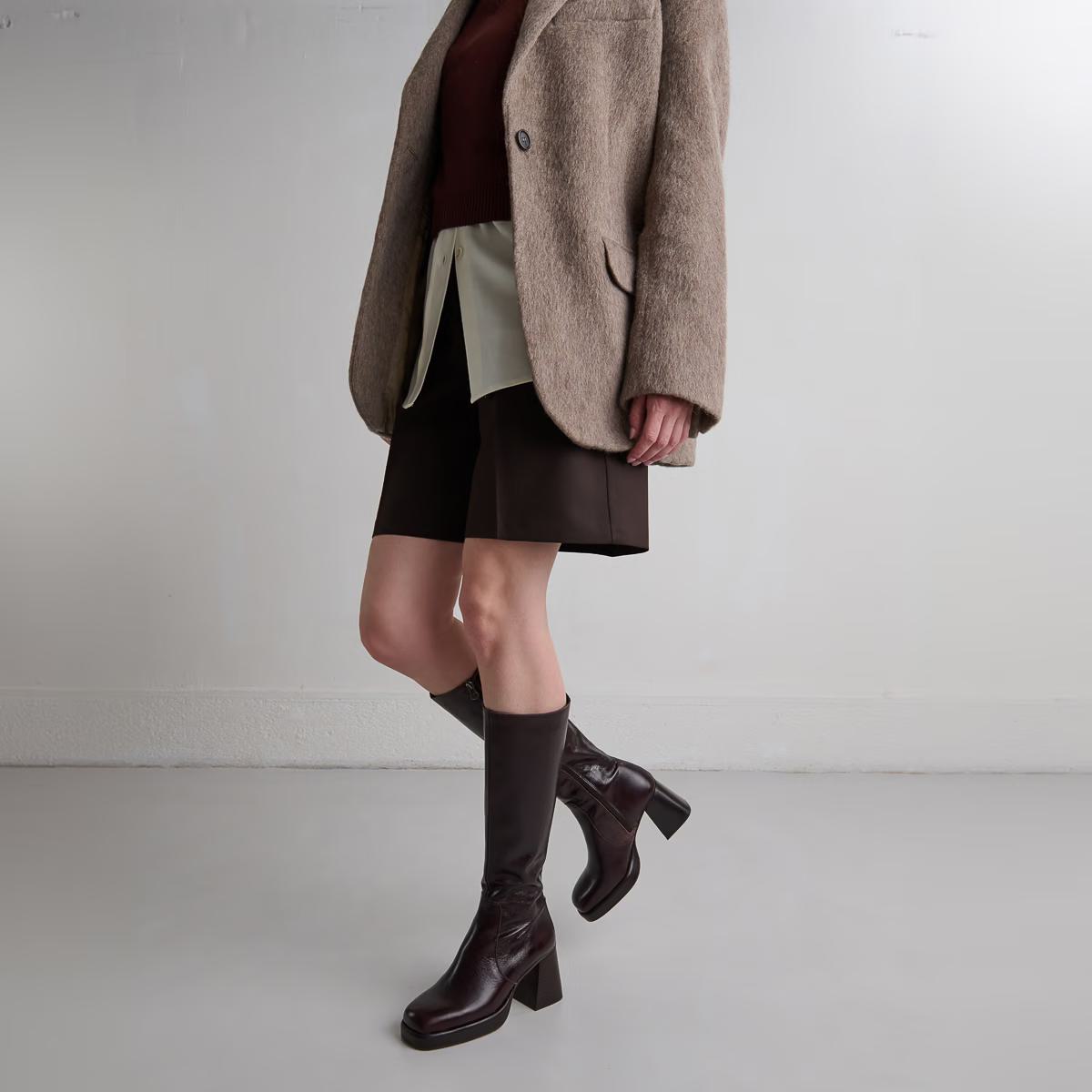 Buy 429- Betina Cuir Vieilli Chocolat | Color: CHOCOLAT | Size: 38 Refurbished - $422.40 429- Betina Cuir Vieilli Chocolat | Color: CHOCOLAT | Size: 38 Refurbished - Rue Madame is a known brand, and the standardized name is " refurbished available on Cerqular