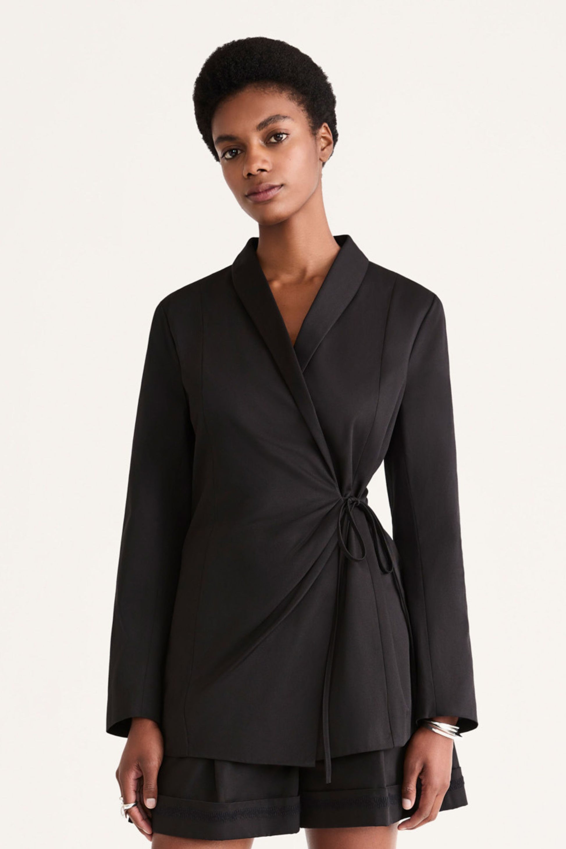 Jacket 146n22t Black | Color: BLACK | Size: M Refurbished - N/A (I could not find a well-known brand with this name refurbished available on Cerqular