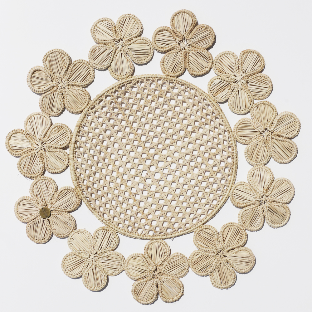 Blossom Place Mat - Handmade Iraca Palm Placemat | Color: Natural Refurbished - Apalma Handmade refurbished available on Cerqular