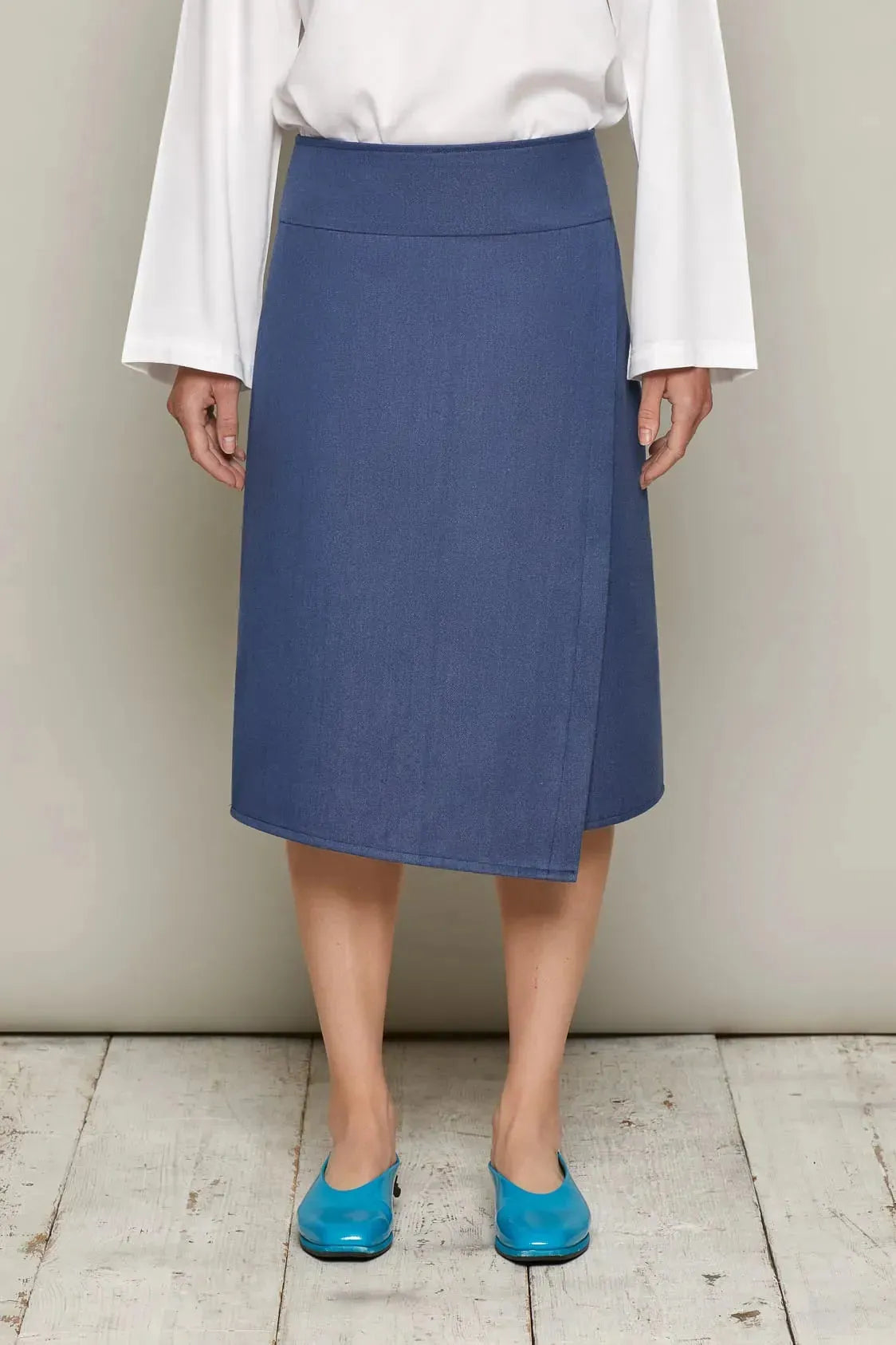 Nicky Skirt (Navy) | size: L Refurbished - N/A refurbished available on Cerqular