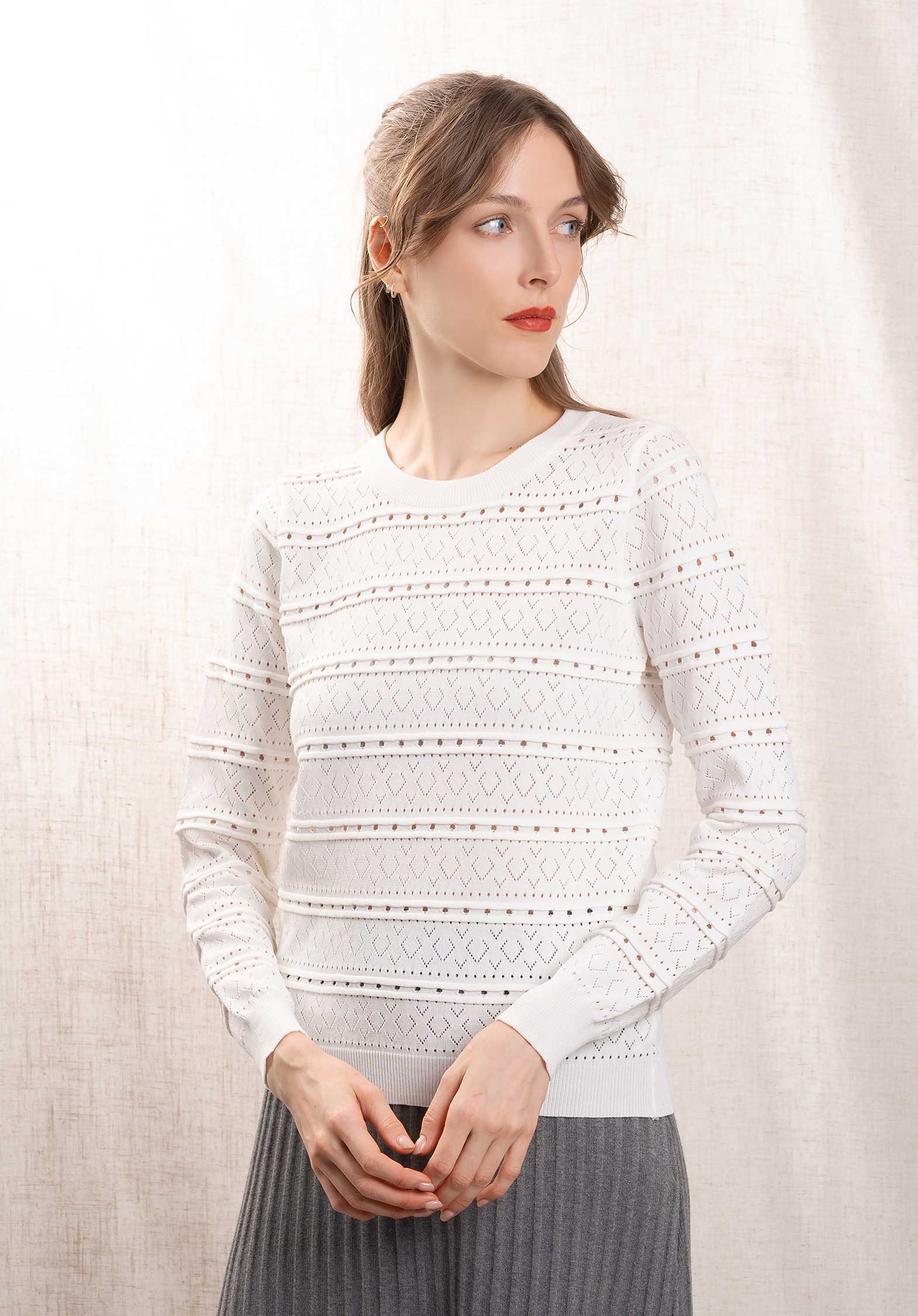 Pullover 8913 Blanc-Off-White | Color: BLANC OFF WHITE | Size: M Refurbished - N/A (I could not find a well-known brand with this name refurbished available on Cerqular