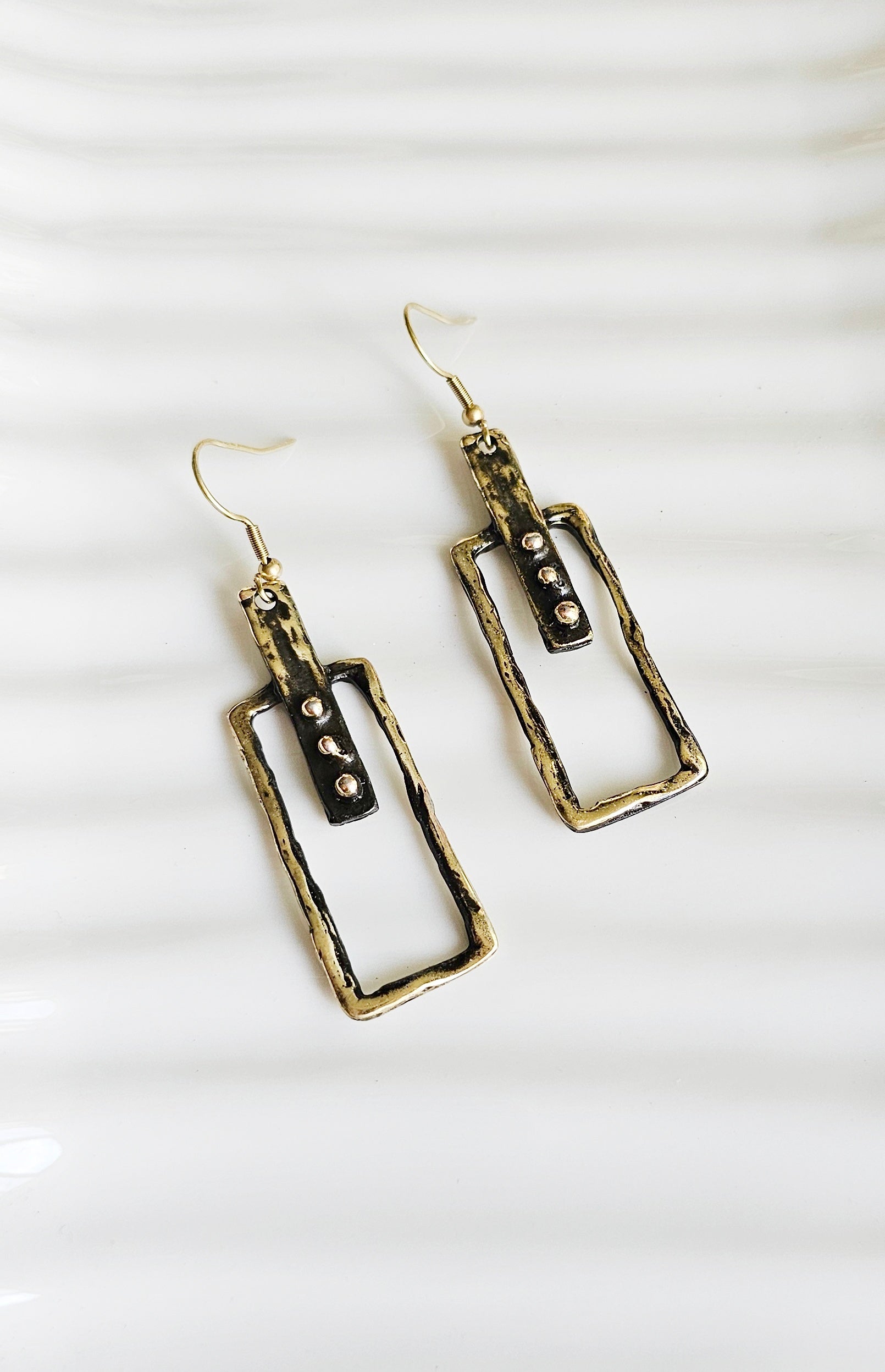 Linear Earrings Refurbished - Mavis by Herrera refurbished available on Cerqular
