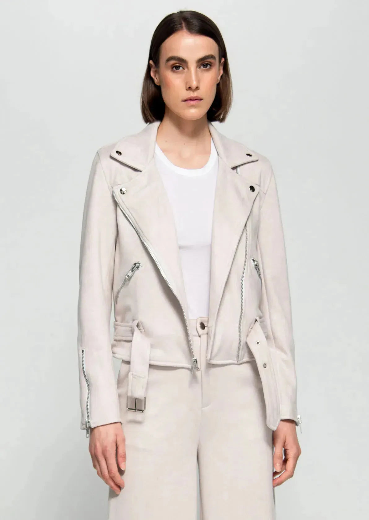 Sophie Biker | size: M Refurbished - Dauntless (note: this could refer to multiple things, including a video refurbished available on Cerqular
