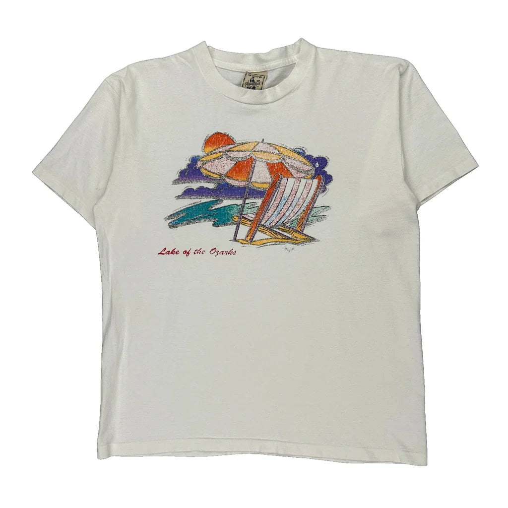 Lake Of The Ozarks Anvil Graphic T-Shirt - Large White Cotton Refurbished - Thrifted (note: this is a term often used to describe second- refurbished available on Cerqular
