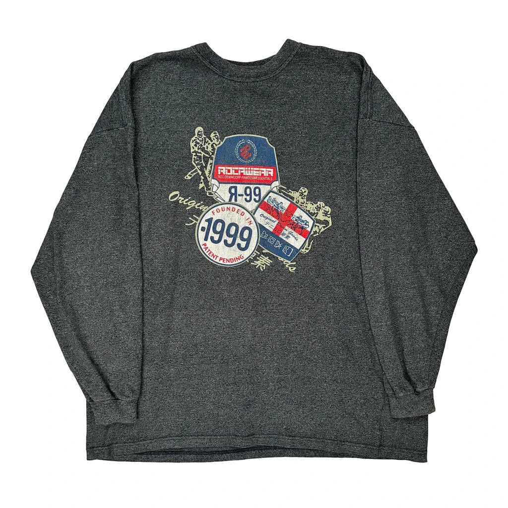 Rocawear Graphic Long Sleeve T-Shirt - 2XL Grey Cotton Refurbished - Thrifted (note: this is a term often used to describe second- refurbished available on Cerqular