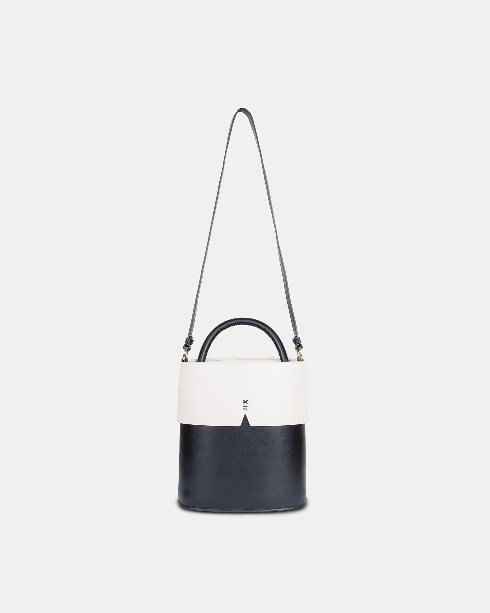 Gaia Bucket Bag | Color: Oat Refurbished - ONE (assuming it refers to the brand "ONE") refurbished available on Cerqular