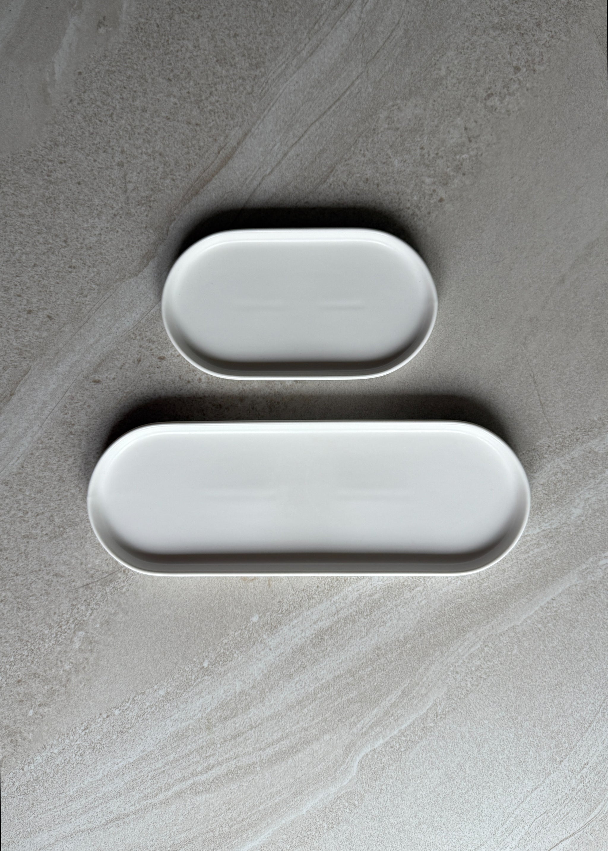 Buy Deco Catchall Tray Large | Colour: White Refurbished - $23.00 Deco Catchall Tray Large | Colour: White Refurbished - Murchison-Hume refurbished available on Cerqular