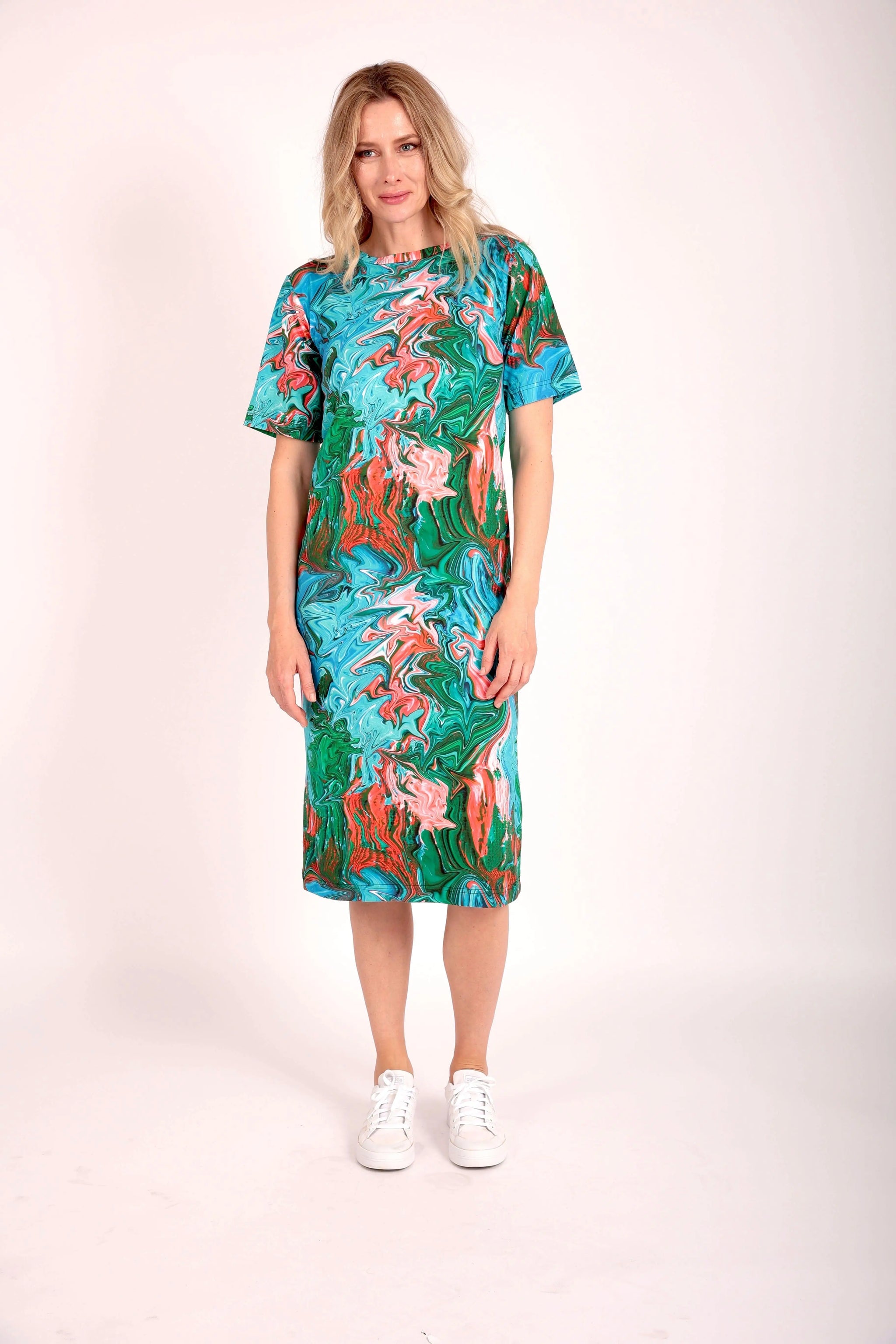 Buy Paint Swirl Midi T-Shirt Dress | Size: 8/16 UK Refurbished - $157.30 Paint Swirl Midi T-Shirt Dress | Size: 8/16 UK Refurbished - N/A (Note: There is no well-known brand by this name refurbished available on Cerqular