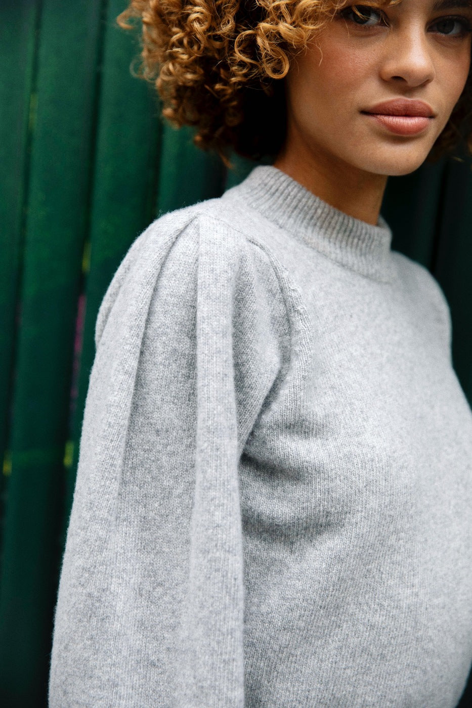 Buy Pull Ormeau bleu | Size: L Refurbished - $196.00 Pull Ormeau bleu | Size: L Refurbished - Avani Apparel refurbished available on Cerqular
