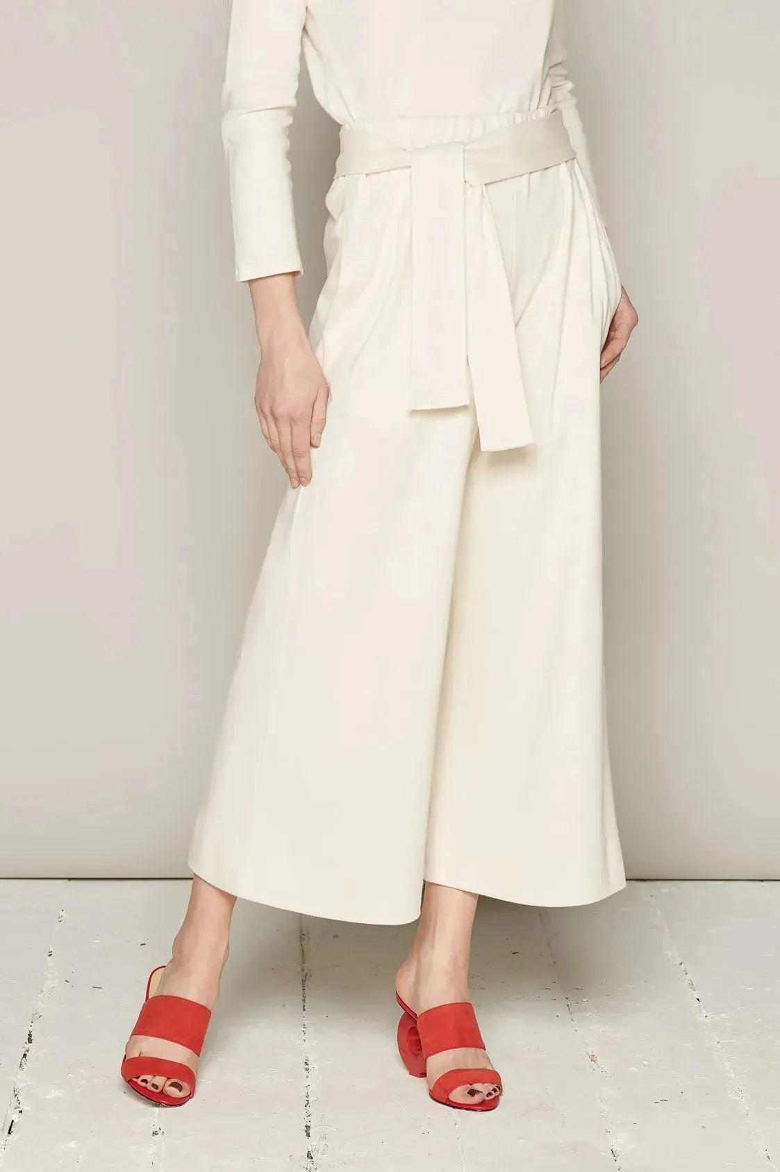 Buy Vallerie Trousers (White) | size: 2XL Refurbished - $162.00 Vallerie Trousers (White) | size: 2XL Refurbished - N/A refurbished available on Cerqular