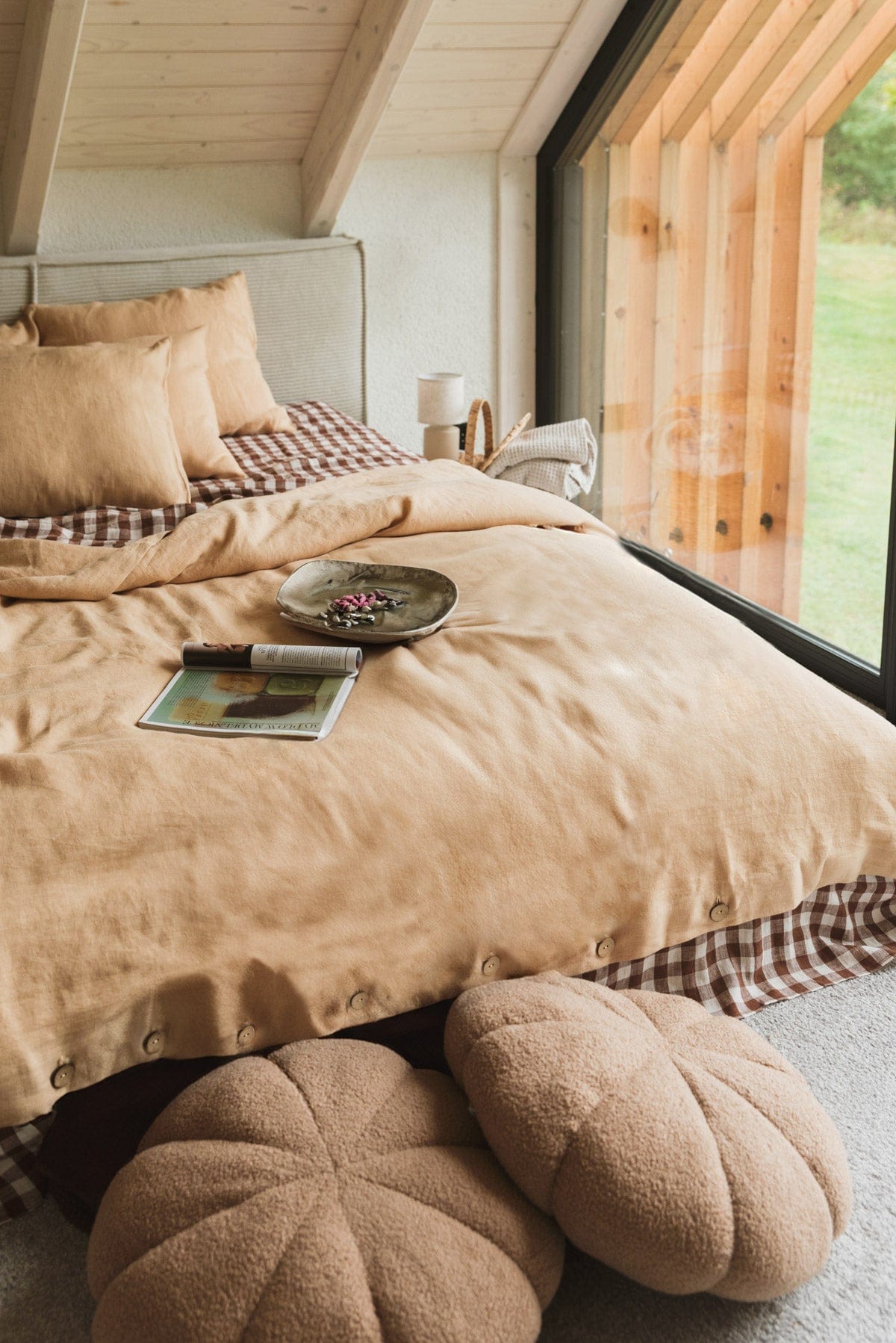 Linen bedding set in Mustard | Size: US Cal.King + King Refurbished - $279.00 Linen bedding set in Mustard | Size: US Cal.King + King Refurbished - Amour Linen refurbished available on Cerqular