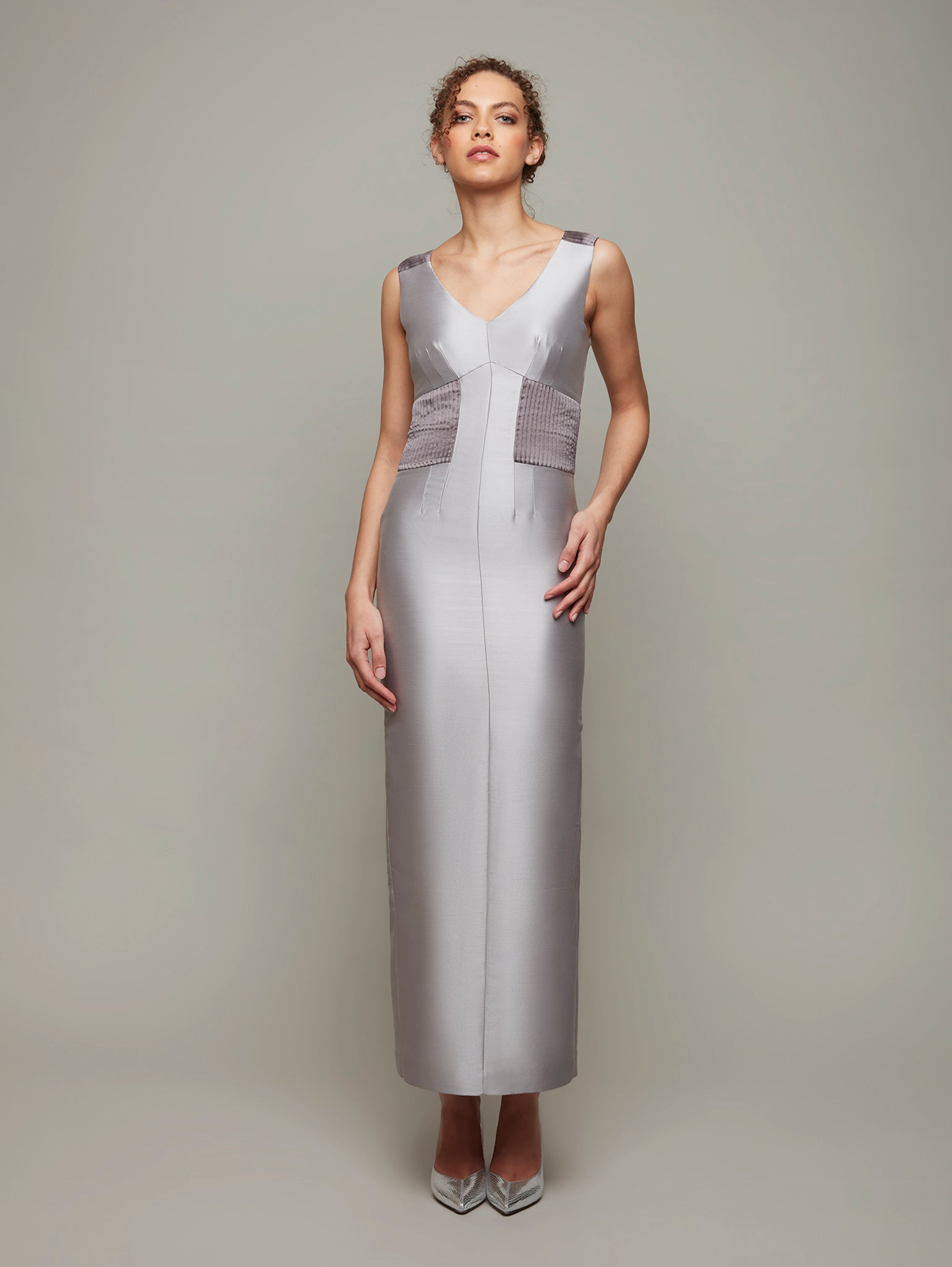 SCEPTRE | Column Evening Dress | Color: Silver | Size: 8 Refurbished - N/A refurbished available on Cerqular