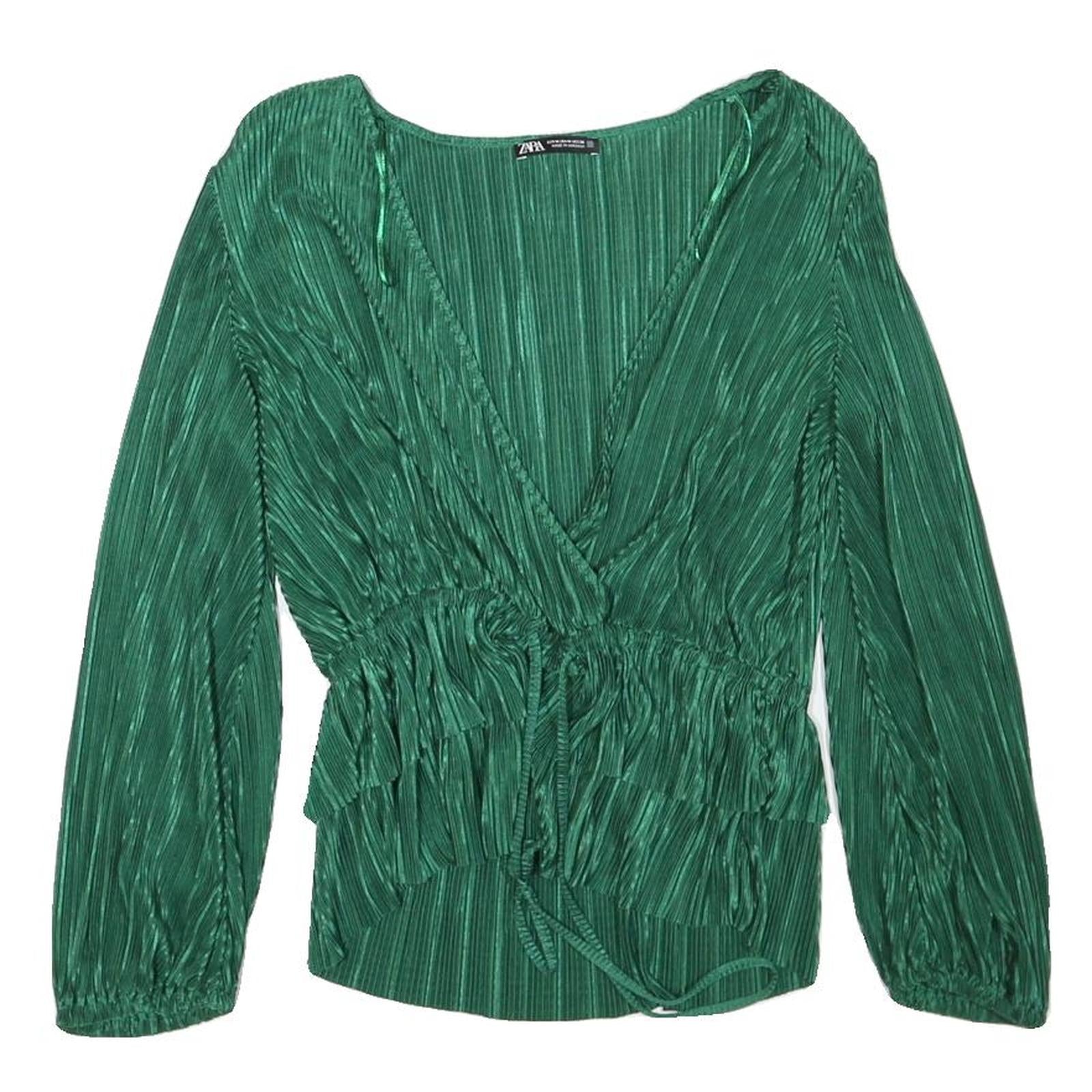 Buy ZARA Womens Green Blouse Long Sleeve V-Neck Pleated M Stylish Top Refurbished - $18.19 ZARA Womens Green Blouse Long Sleeve V-Neck Pleated M Stylish Top Refurbished - N/A refurbished available on Cerqular