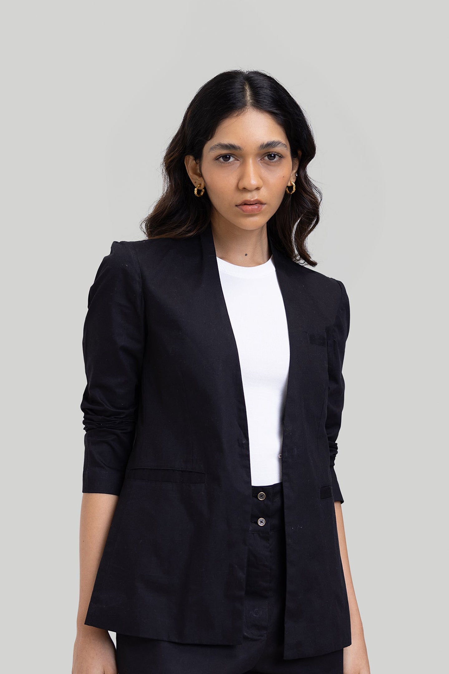 Summer Heat Blazer in Black | Color: Black | Size: M Refurbished - Resistor (Note: This is a generic term for an electronic component, refurbished available on Cerqular