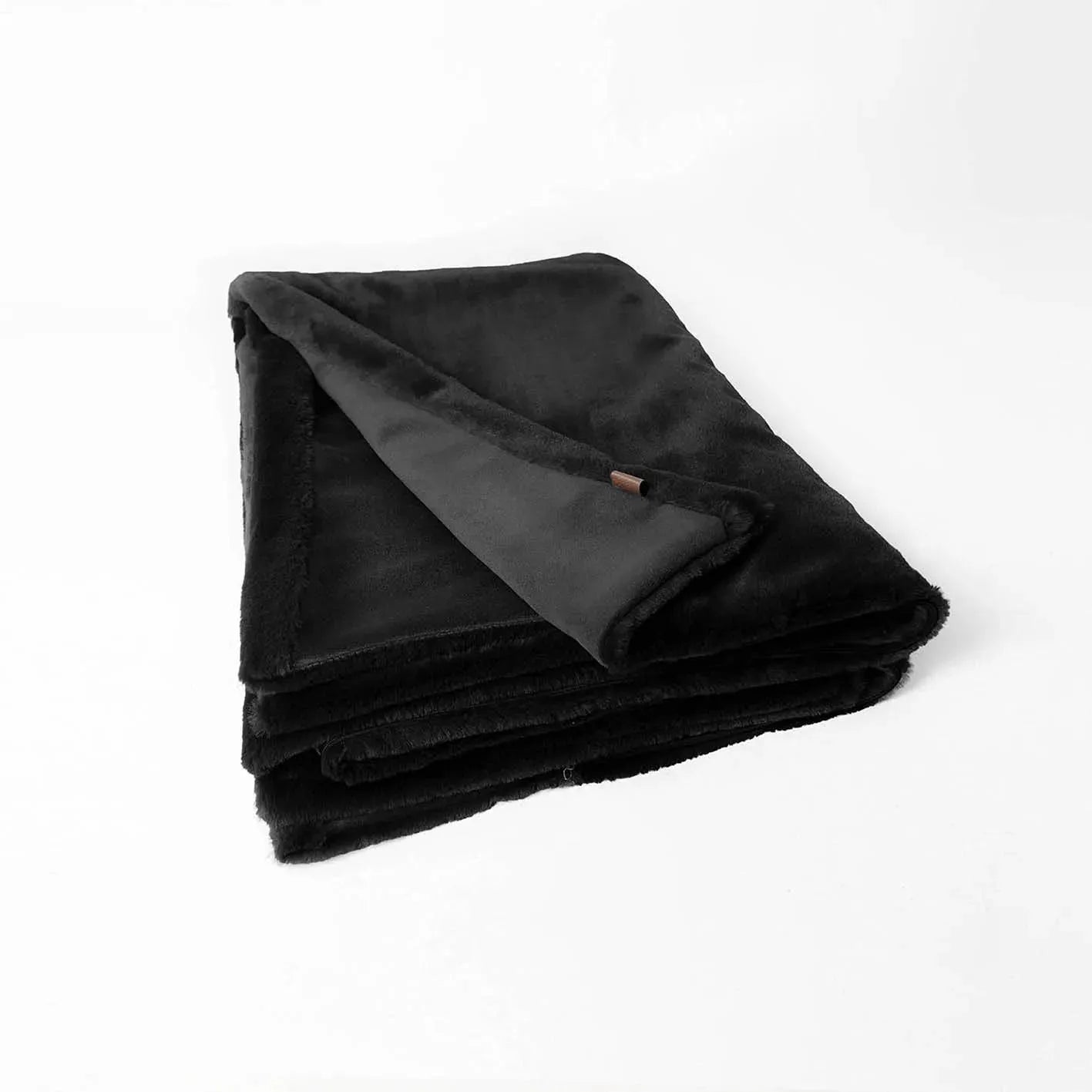 Fur Blanket INSPIRED BY Night Soul | Rozmiar: 59x59" (150x150cm) Refurbished - N/A (Note: I could not find a well-known brand with refurbished available on Cerqular
